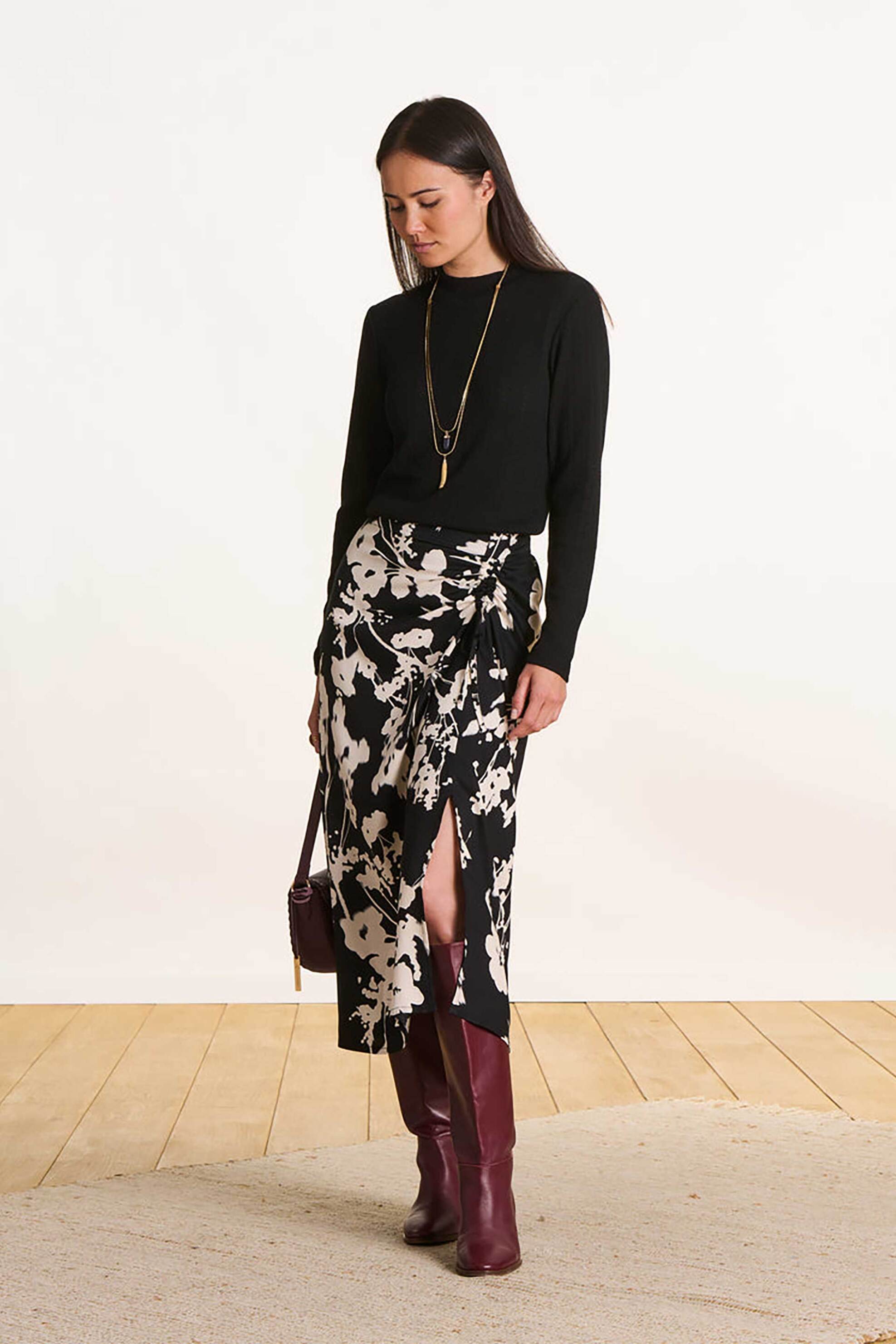 La Fée Maraboutée γυναικεία πλεκτή μπλούζα μονόχρωμη με στρογγυλή λαιμόκοψη - FK-TS-EVOLA Μαύρο φωτογραφία