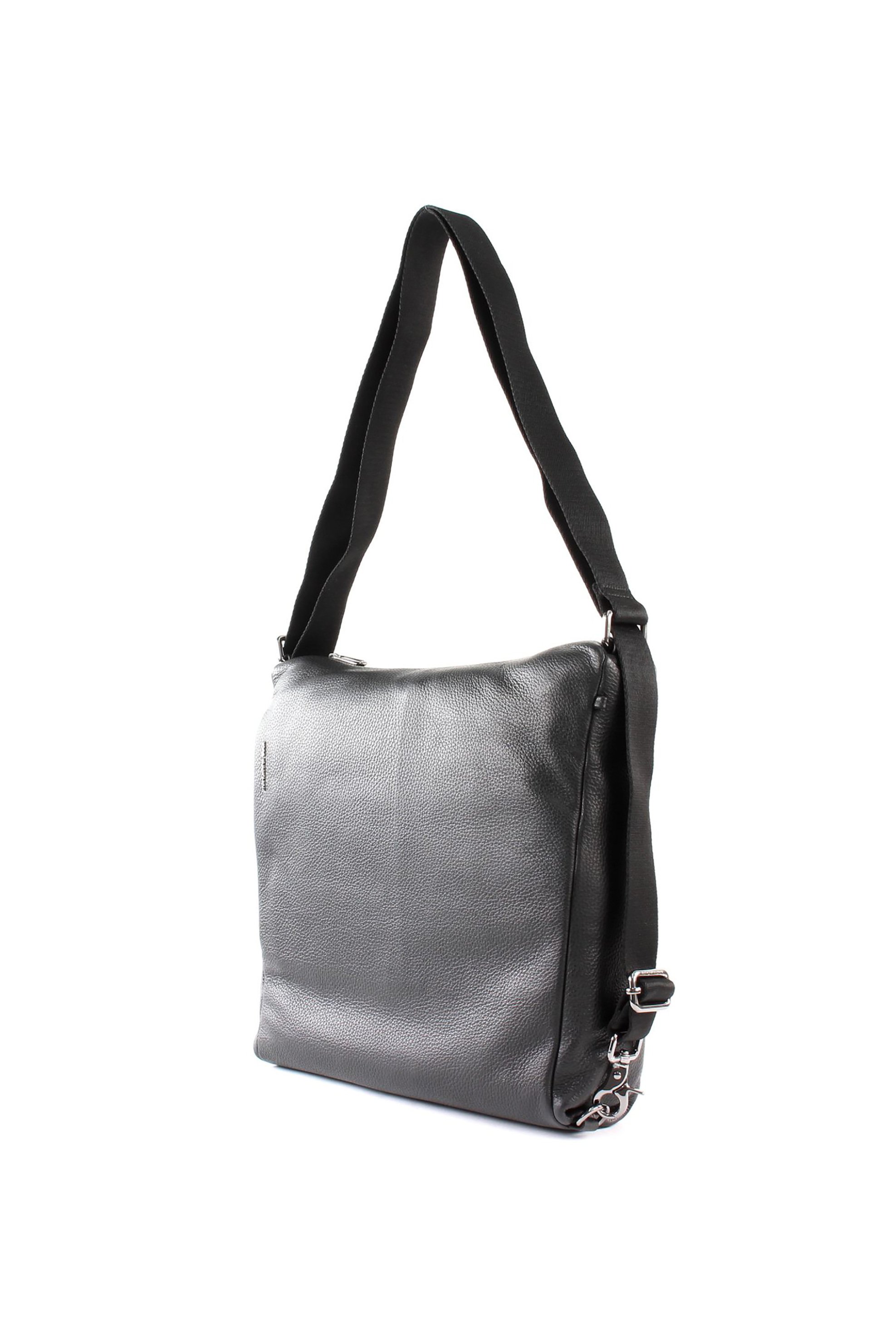 Mandarina Duck γυναικεία δερμάτινη τσάντα ώμου με μεταλλικό λογότυπο "Mellow" - P10FZT72 Μαύρο φωτογραφία