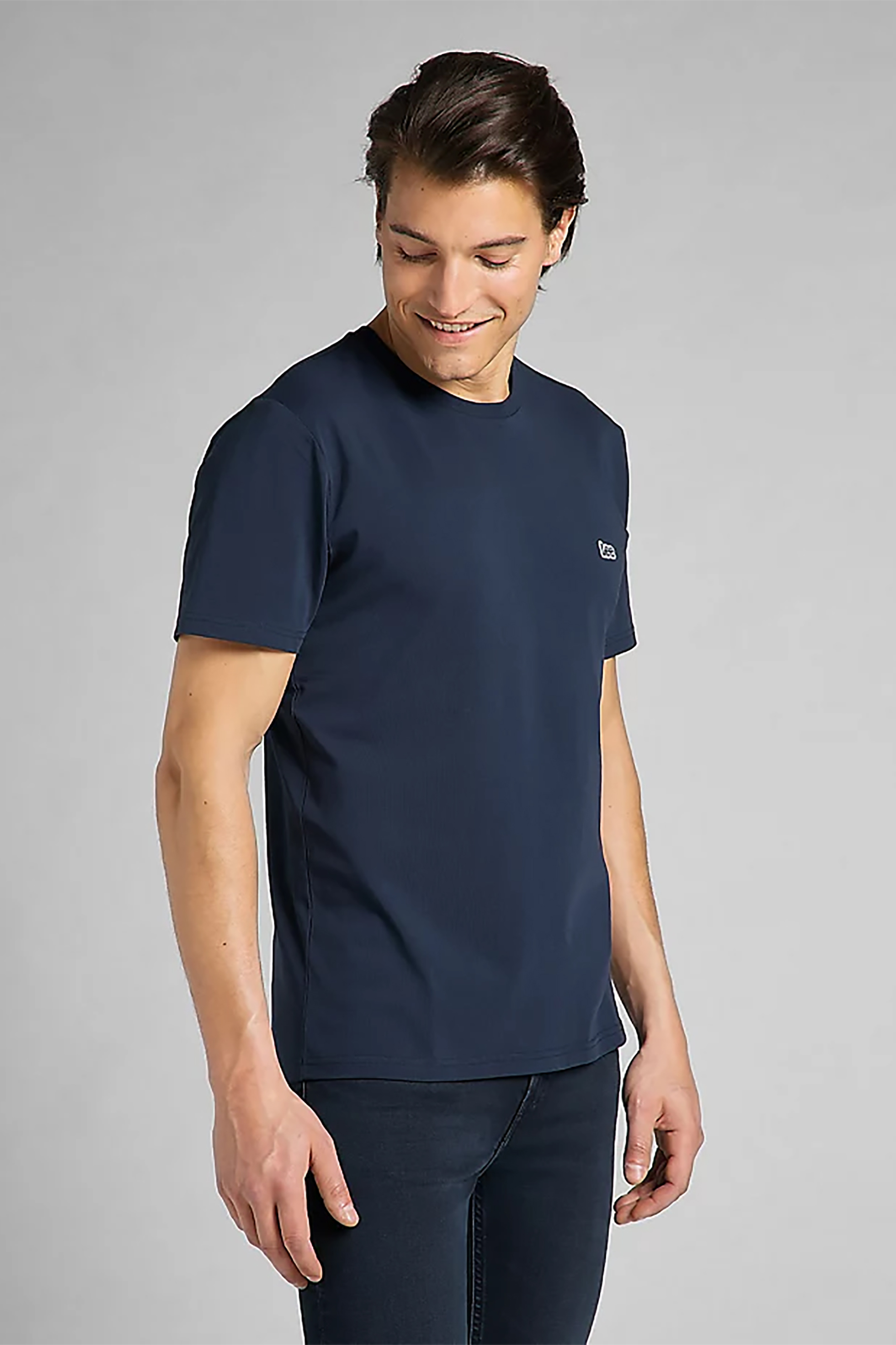 Lee ανδρικό T-shirt μονόχρωμο με logo patch Regular Fit - L60UFQ35-** Μπλε Σκούρο φωτογραφία