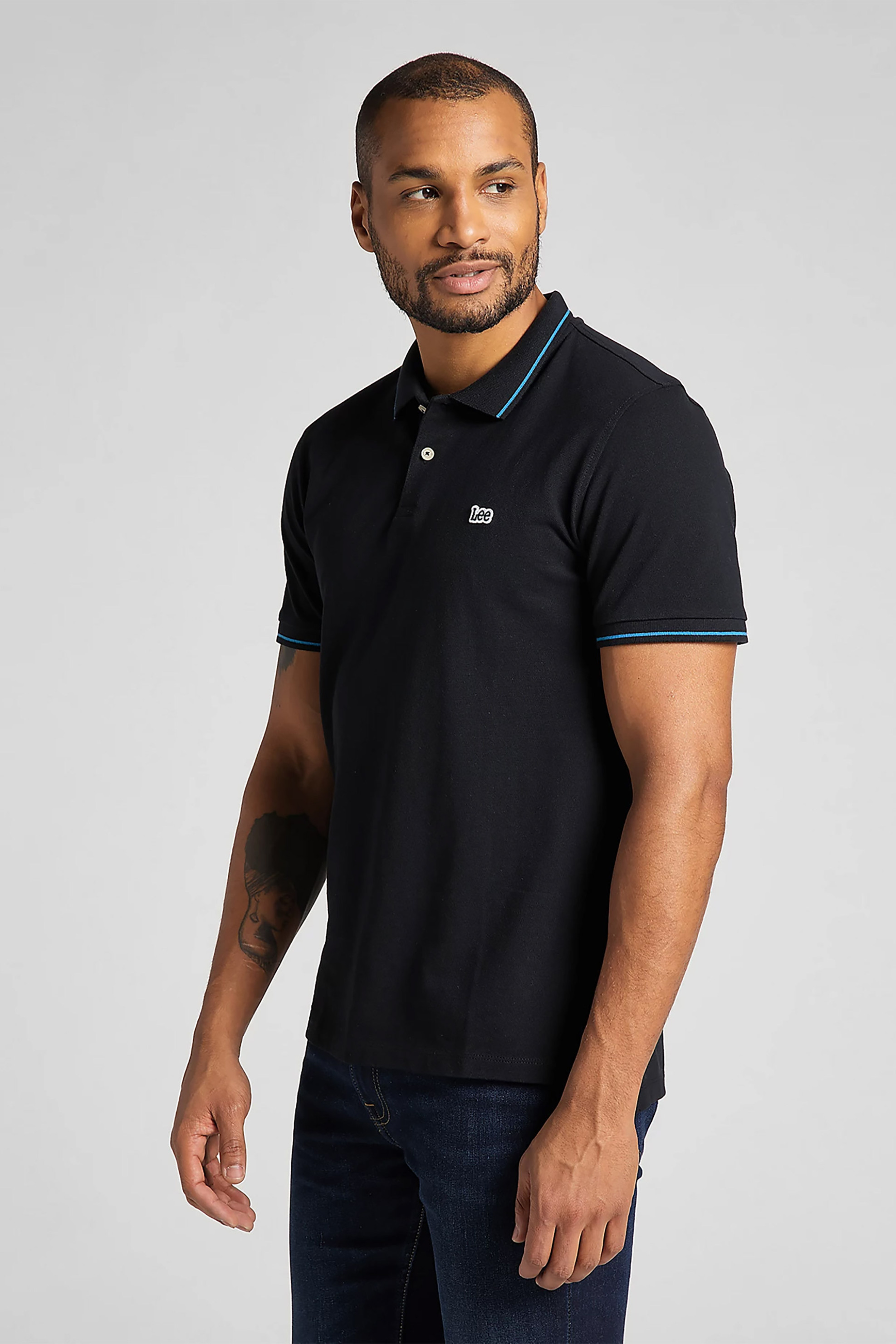 Lee® ανδρική μπλούζα πόλο με κεντημένο λογότυπο και contrast τελειώματα Regular Fit - L61ARL01 Μαύρο