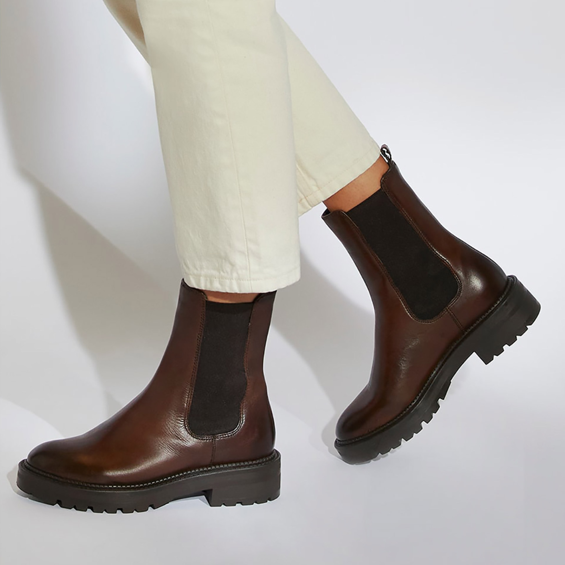 Dune London γυναικεία δερμάτινα μποτάκια μονόχρωμα με λάστιχο στο πλάι "Picture" - 0092501020032 Καφέ φωτογραφία