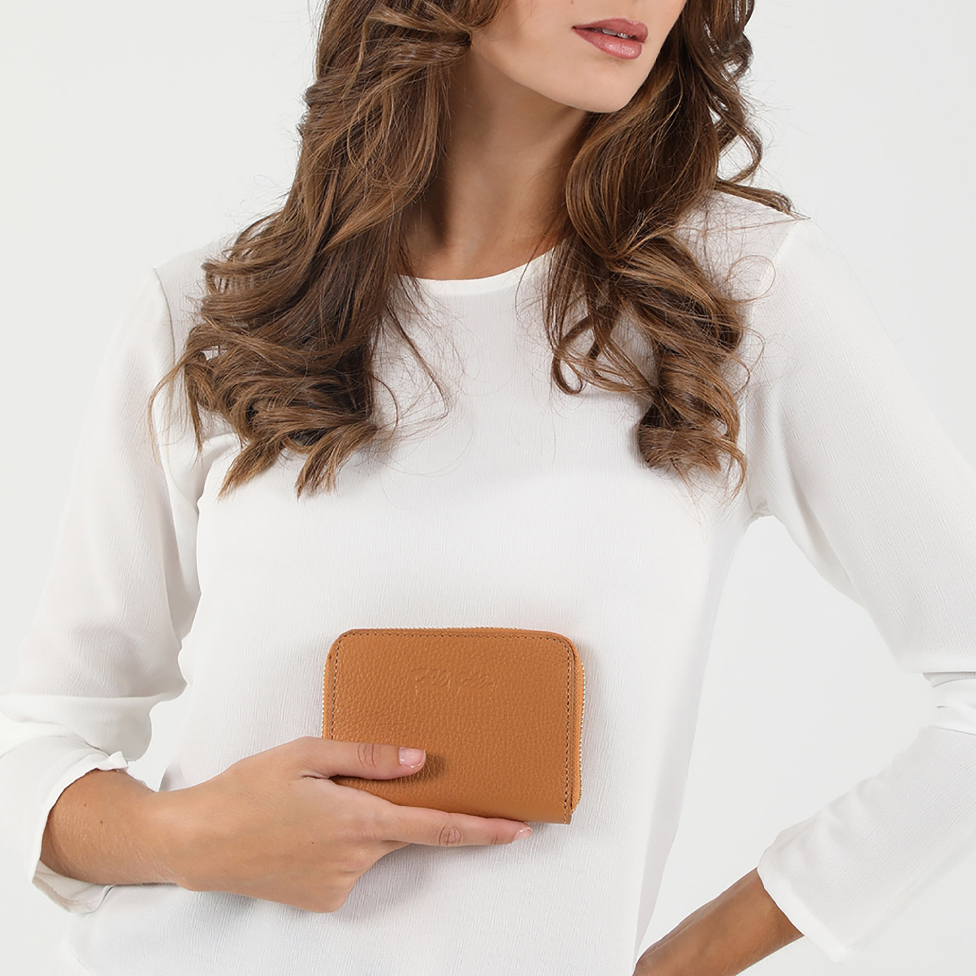 Folli Follie γυναικείο μικρό πορτοφόλι με φερμουάρ και ανάγλυφο λογότυπο "Mini Discoveries" - WA22L002GB Καφέ φωτογραφία