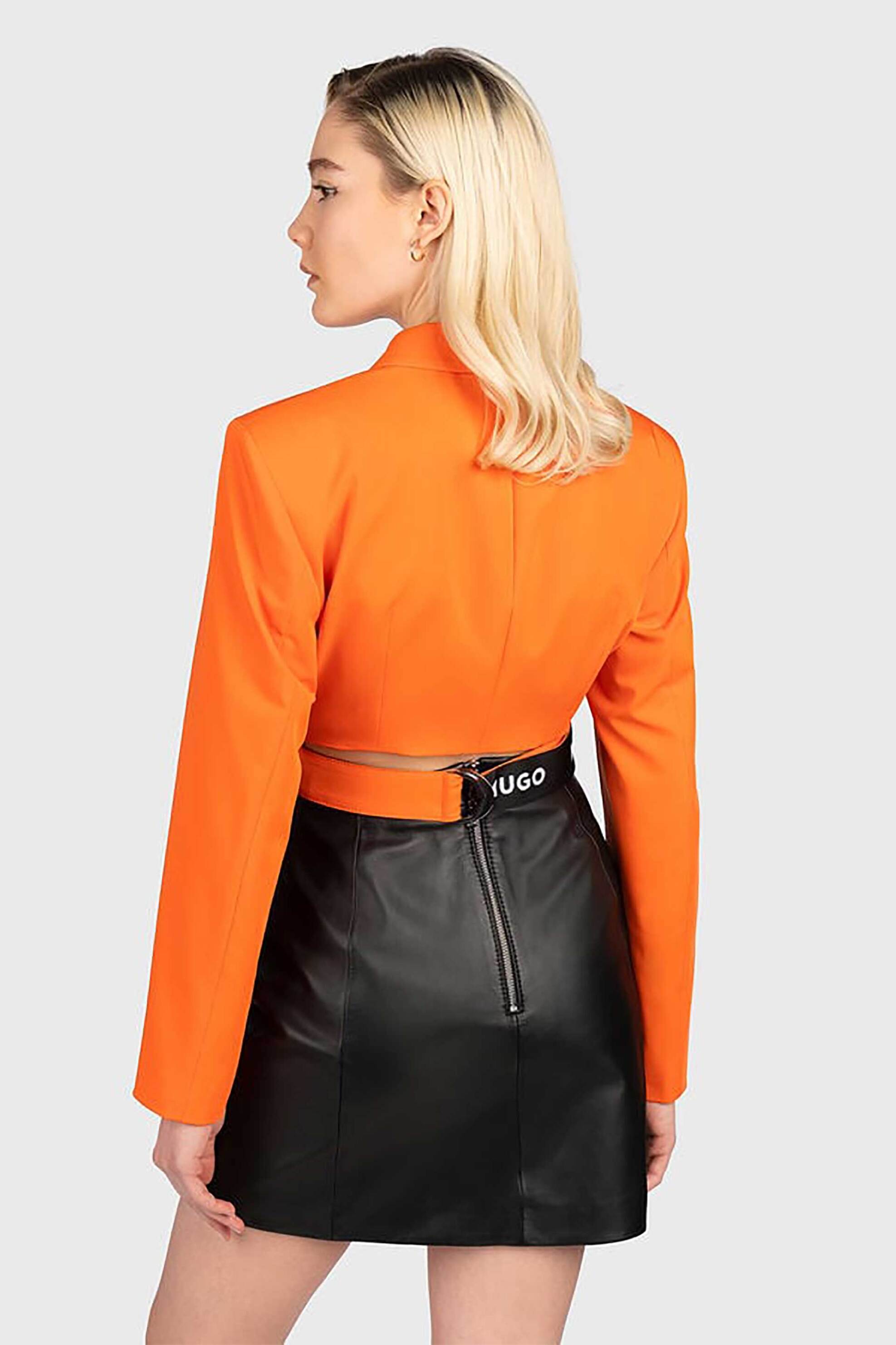 HUGO Hugo Boss γυναικείο σακάκι cropped μονόχρωμο με σταυρωτό κλείσιμο "Amusana" - 50487408 Πορτοκαλί - 4