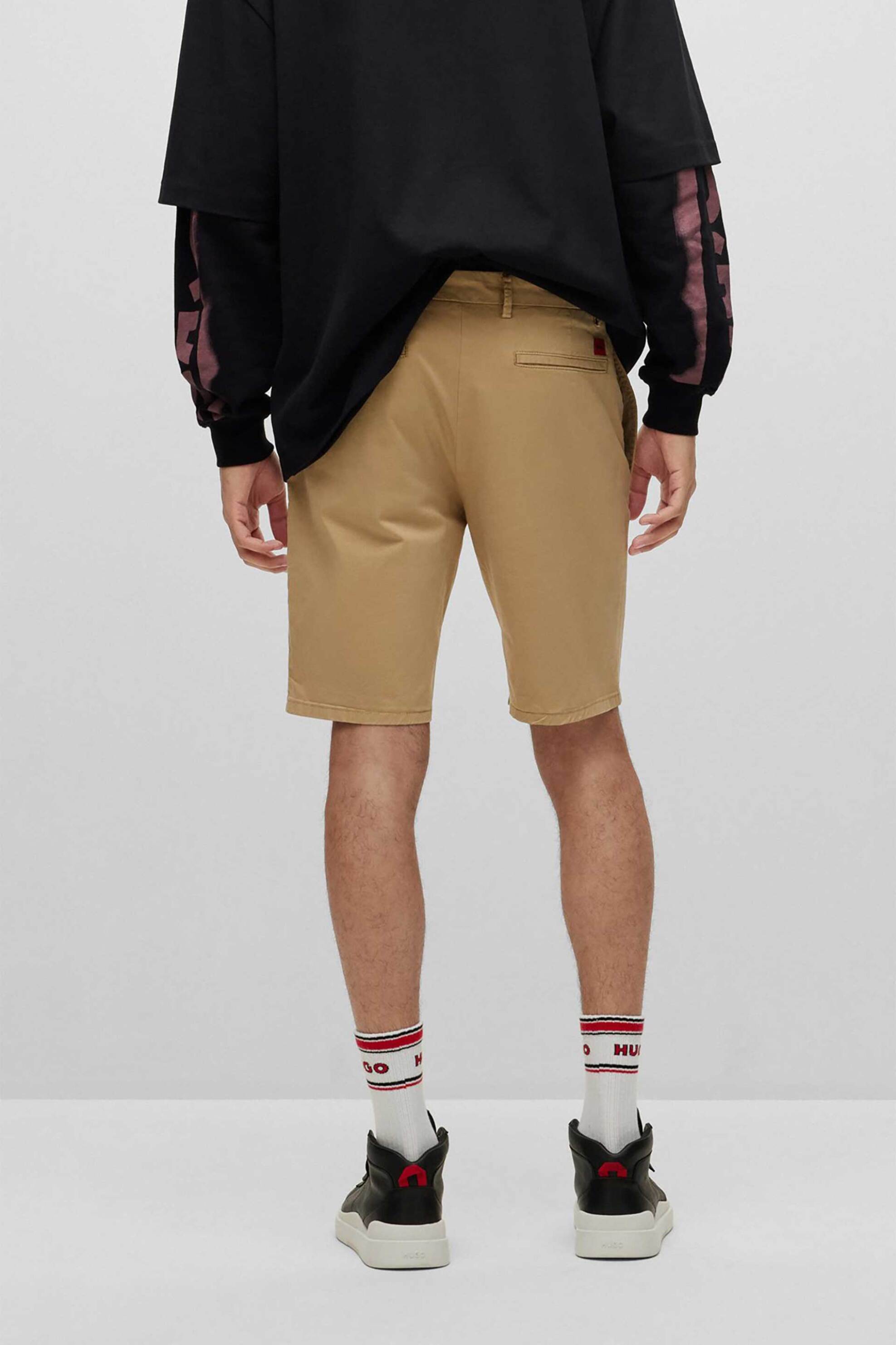 Hugo Boss Ανδρική Chino Βερμούδα Μονόχρωμη με Τσέπες Και Κεντημένο Λογότυπο David - 50471182 Καμηλό