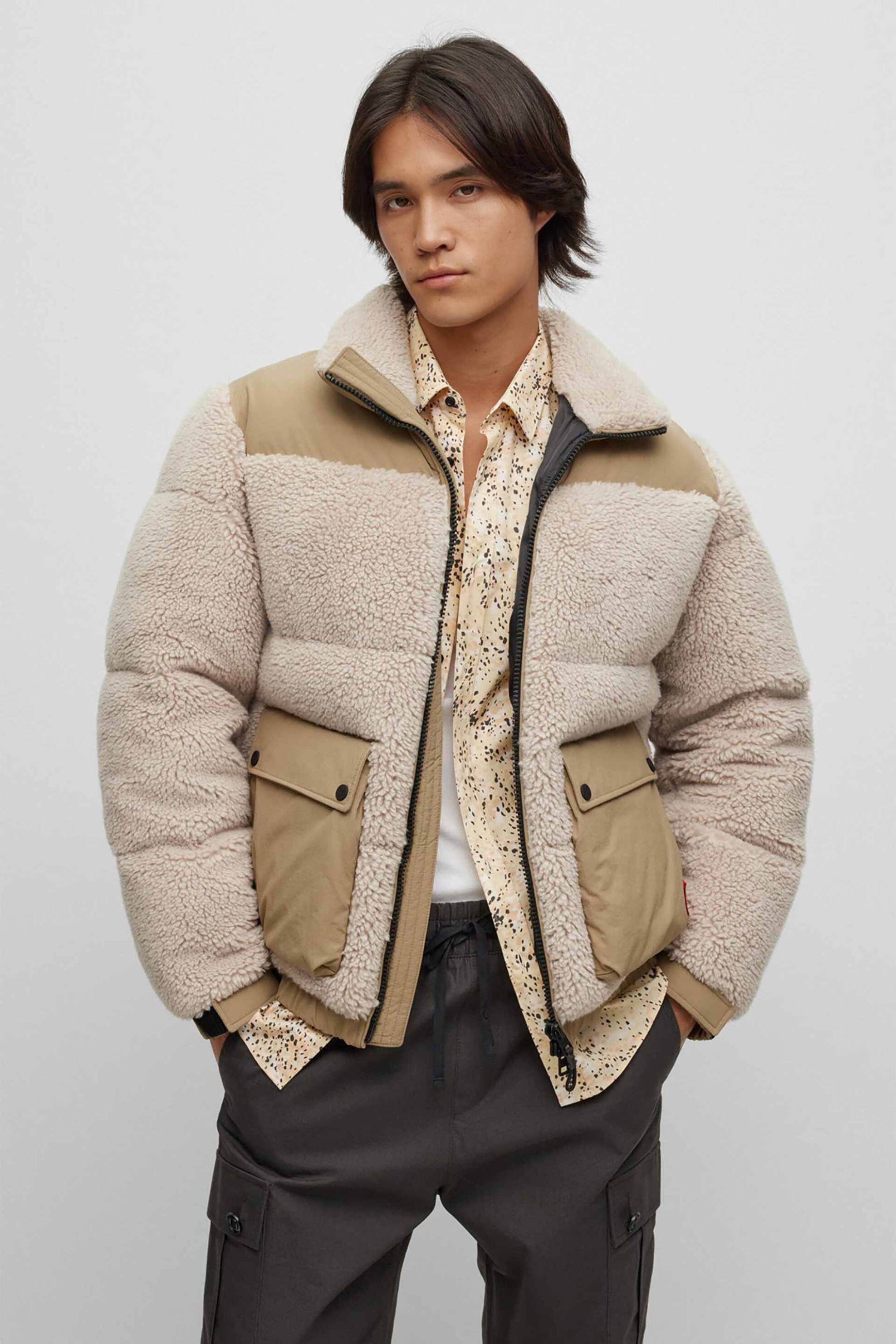 Hugo Boss ανδρικό μπουφάν με faux γούνα, ψηλό λαιμό και λογότυπο Regular Fit "Beddy" - 50496326 Μπεζ