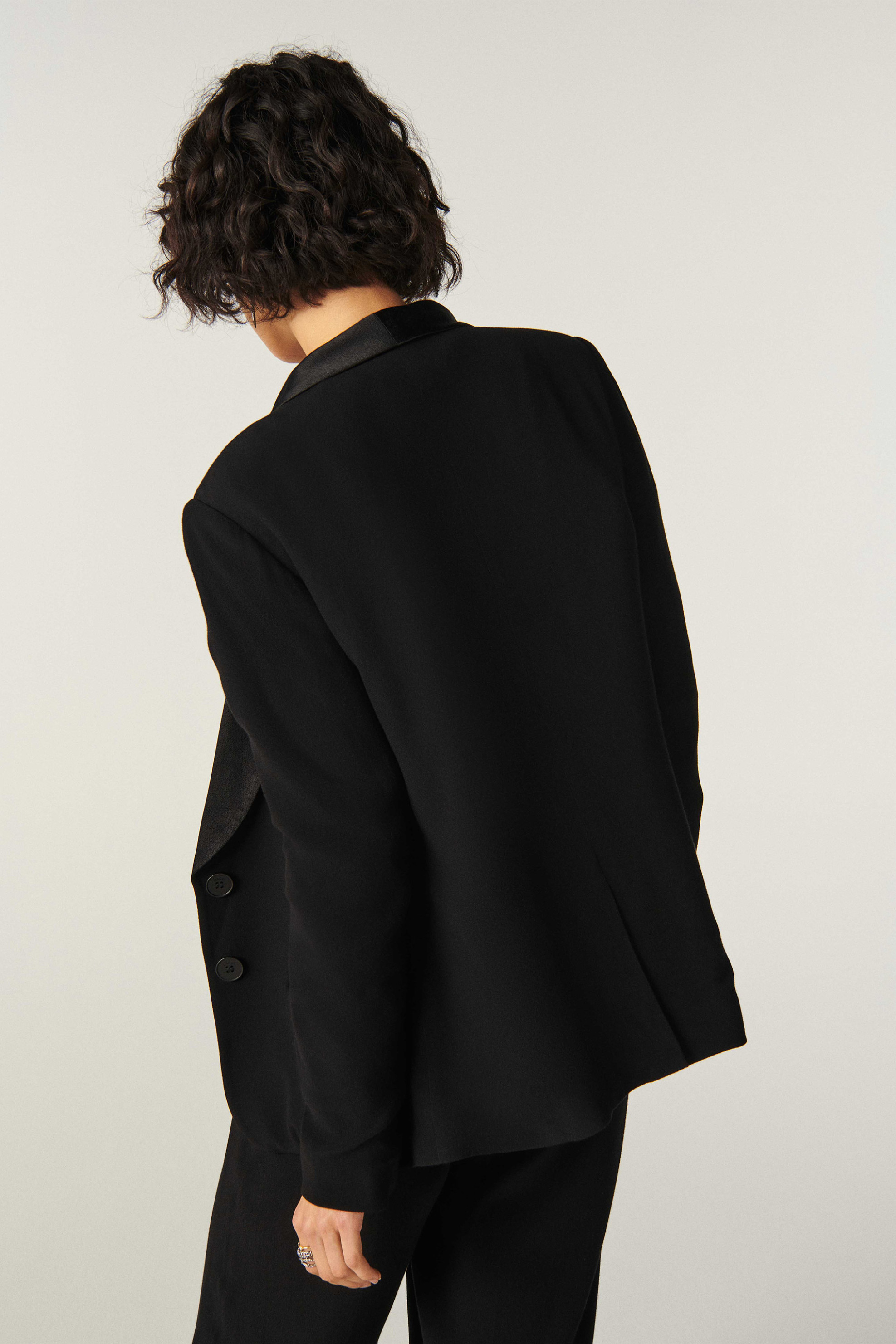 ba&sh γυναικείο σακάκι μονόχρωμο με επένδυση με σατέν "Nash" - 1H22NASH Μαύρο φωτογραφία