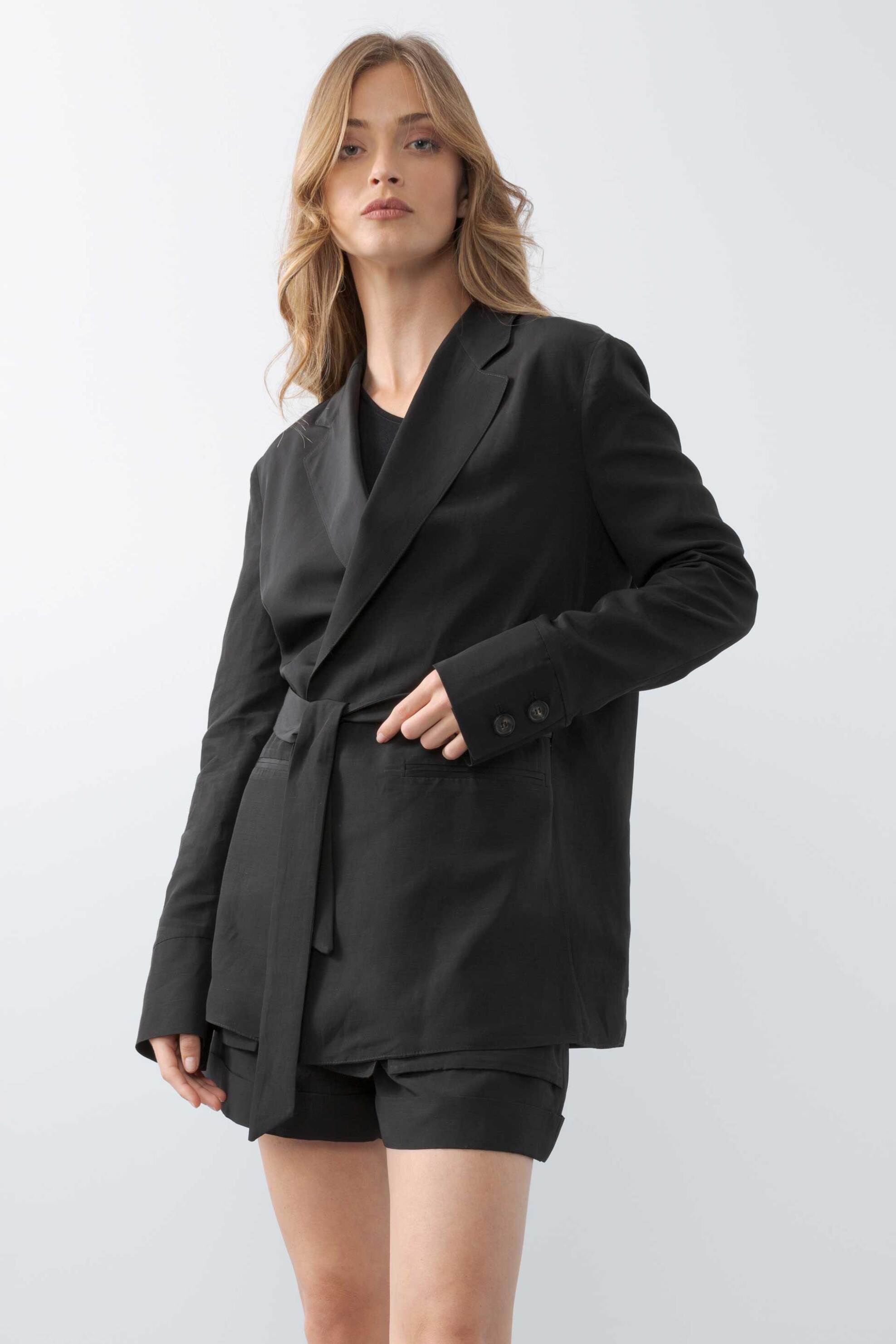 BCBGMAXAZRIA BCBGMAXAZRIA γυναικείο σακάκι με ζώνη - 23SRJ039LI02 Μαύρο - 3