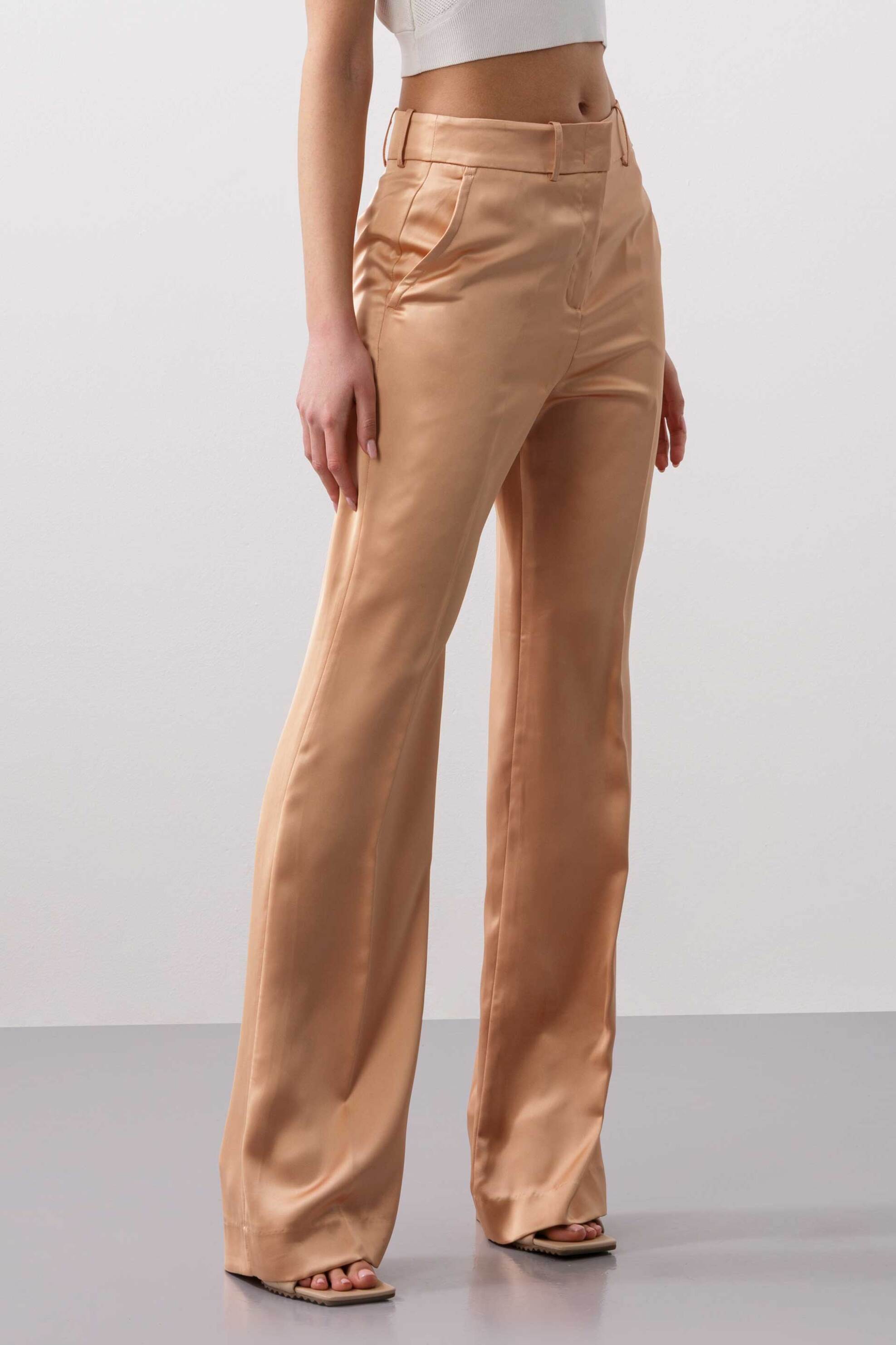BCBGMAXAZRIA γυναικείο σατέν παντελόνι flare - 23SRP101VI06 Σομόν φωτογραφία