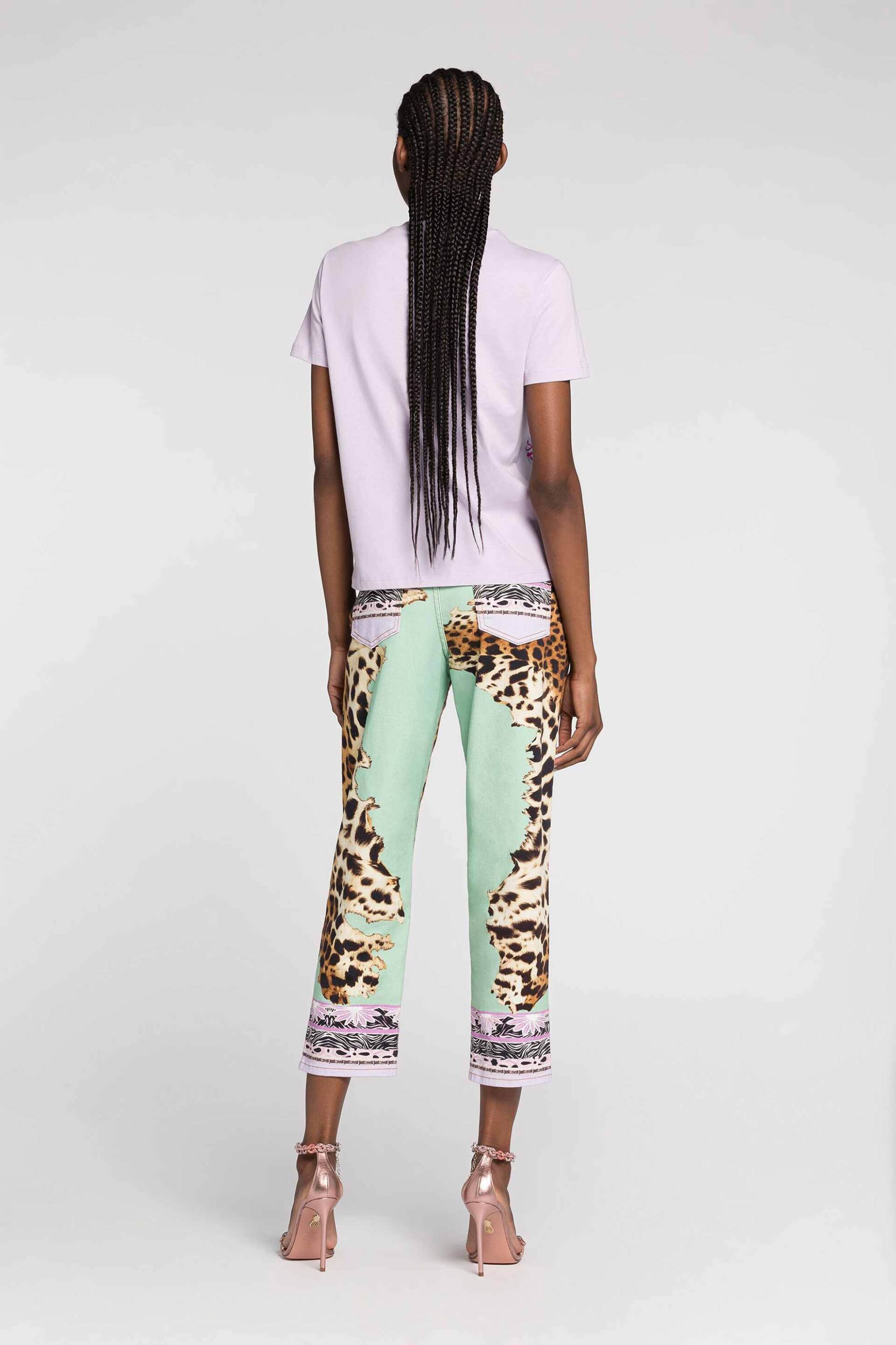 JUST CAVALLI Just Cavalli γυναικείο βαμβακερό T-shirt με jaguar and logo print μπροστά - 74PBHF09CJ200 Λιλά - 3