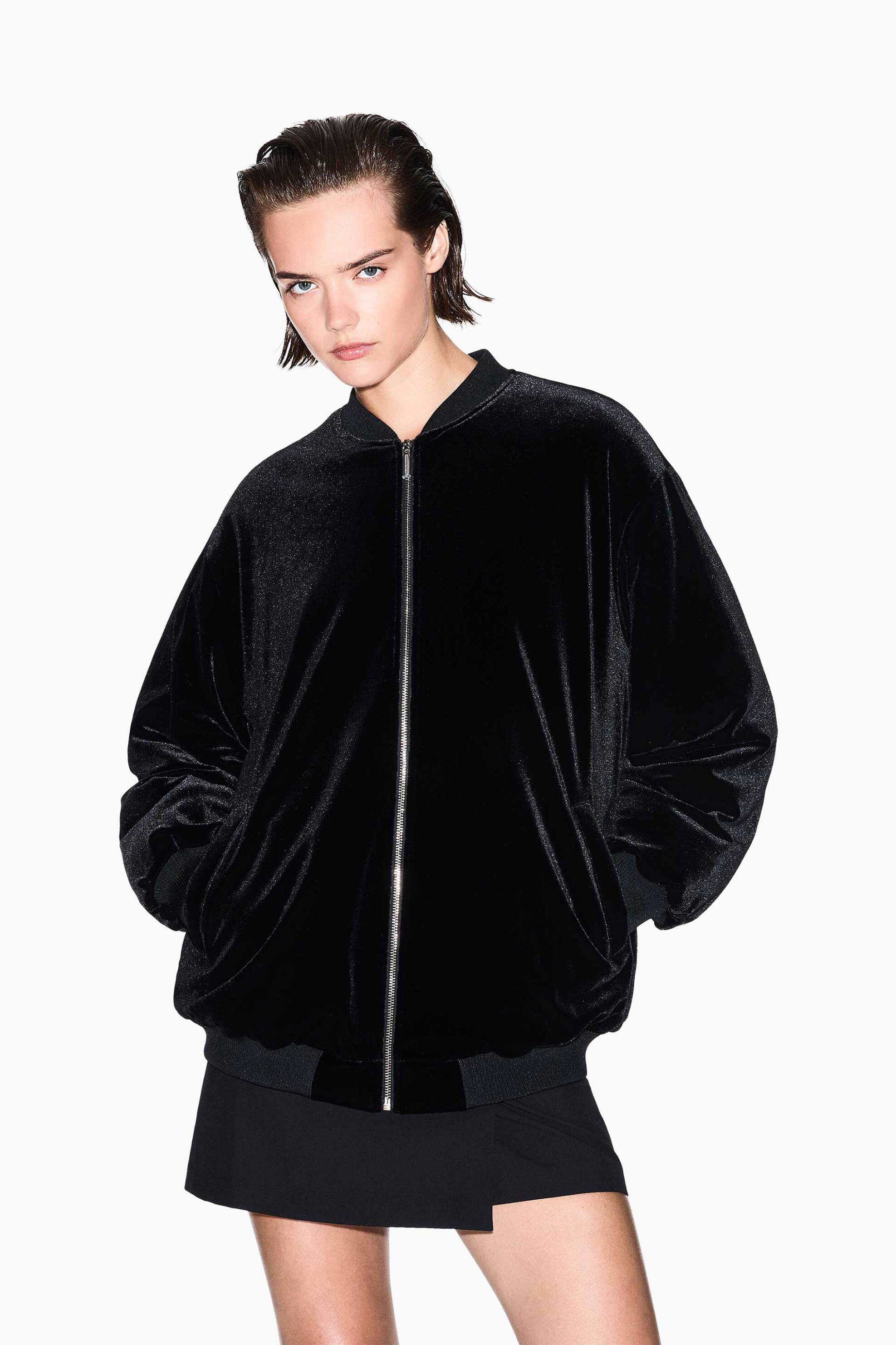 Armani Exchange γυναικείο bomber jacket με βελούδινη υφή και κεντημένο 91 στο πίσω μέρος