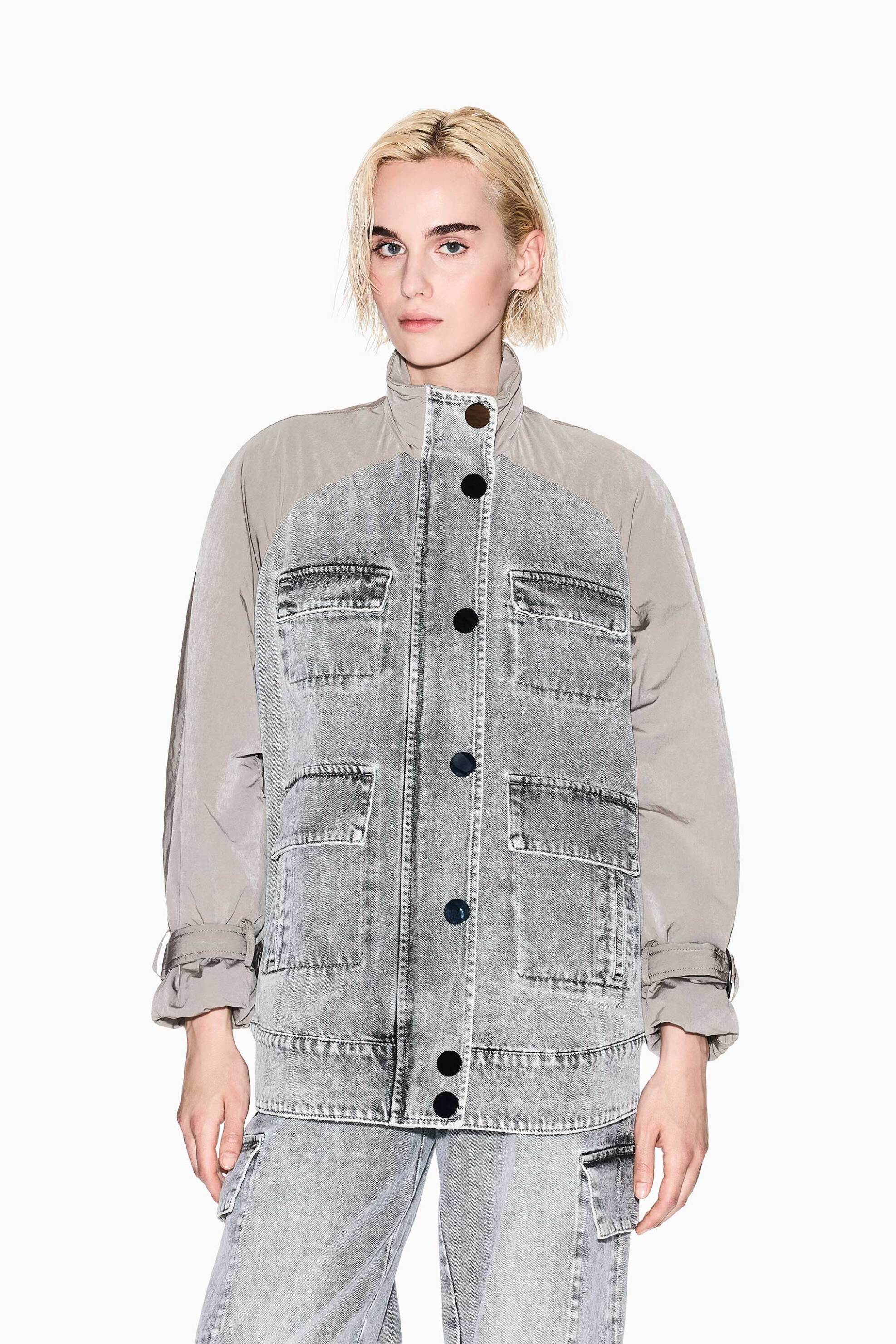 Armani Exchange γυναικείο jacket με ψηλό λαιμό και συνδυασμό υφασμάτων Loose Fit