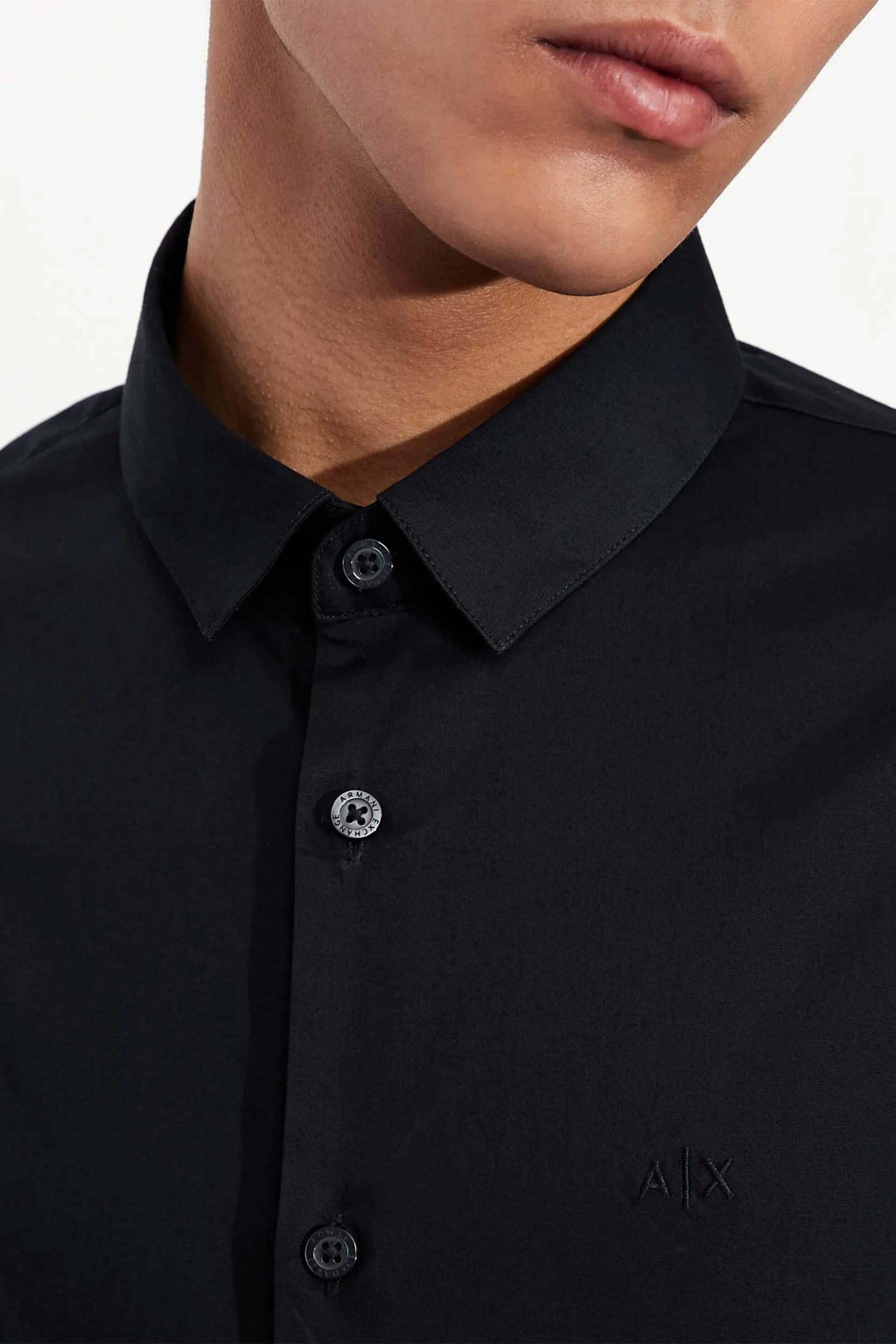 Armani Exchange ανδρικό πουκάμισο μονόχρωμο με κεντημένο logo - 8NZC31ZN28Z Μπλε Σκούρο φωτογραφία