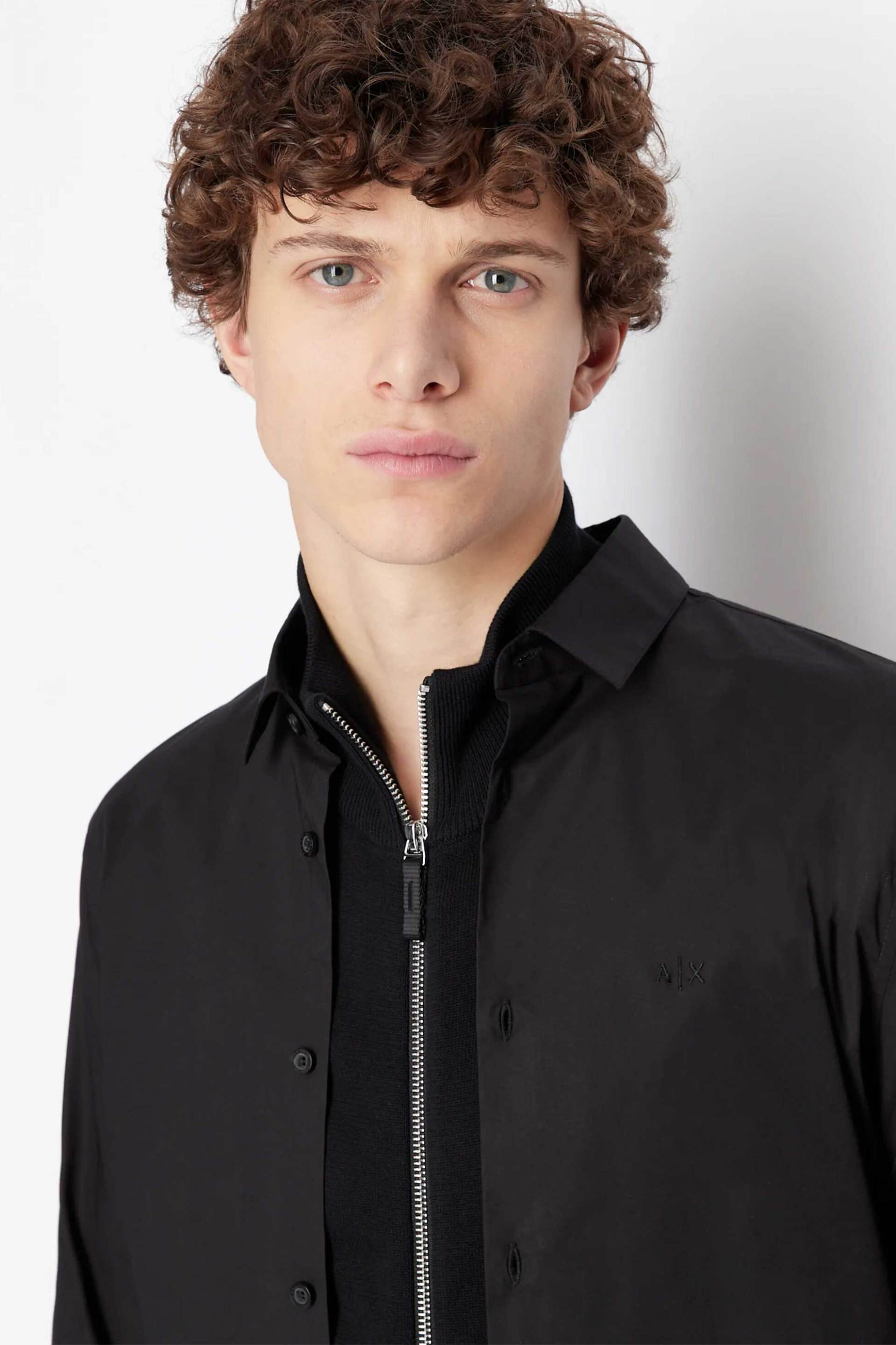 Armani Exchange ανδρικό πουκάμισο μονόχρωμο με κεντημένο logo - 8NZC31ZN28Z Μαύρο φωτογραφία