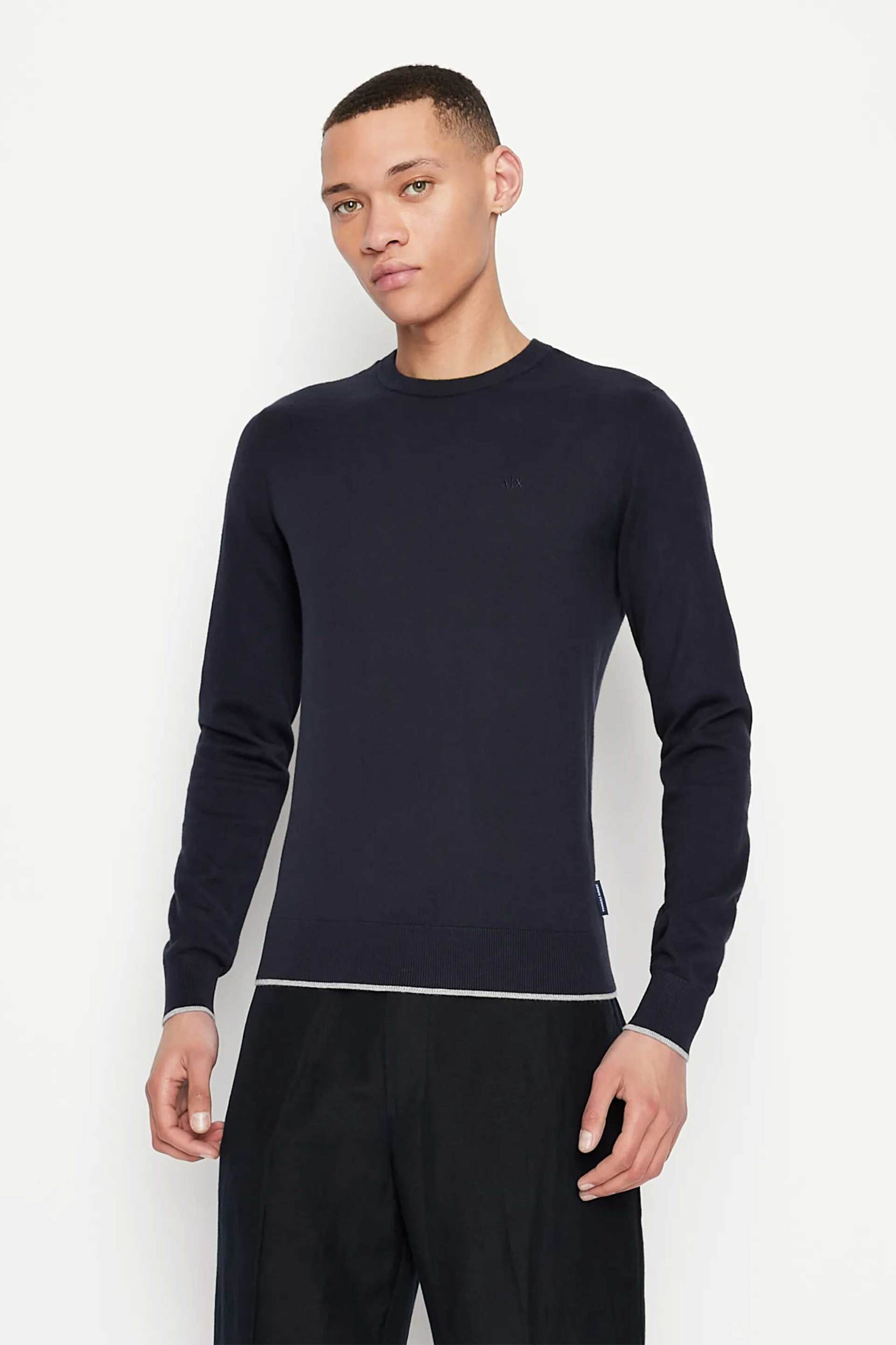 ARMANI EXCHANGE Armani Exchange ανδρικό πουλόβερ μονόχρωμο με κεντημένο logo - 8NZM6AZM1HZ Μπλε Σκούρο
