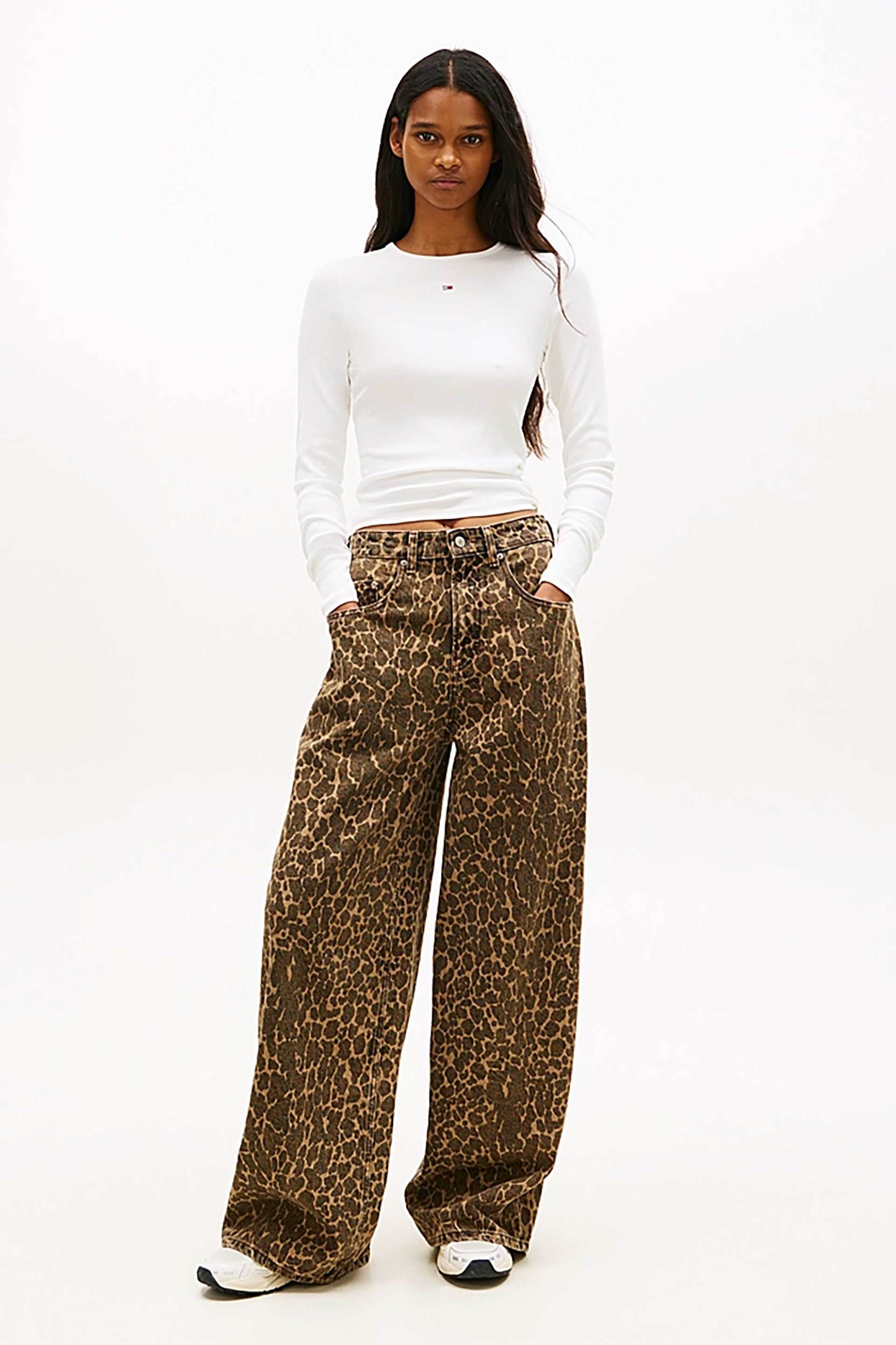 Tommy Jeans γυναικείο τζιν παντελόνι πεντάτσεπο με animal print Wide Leg "Charlie"
