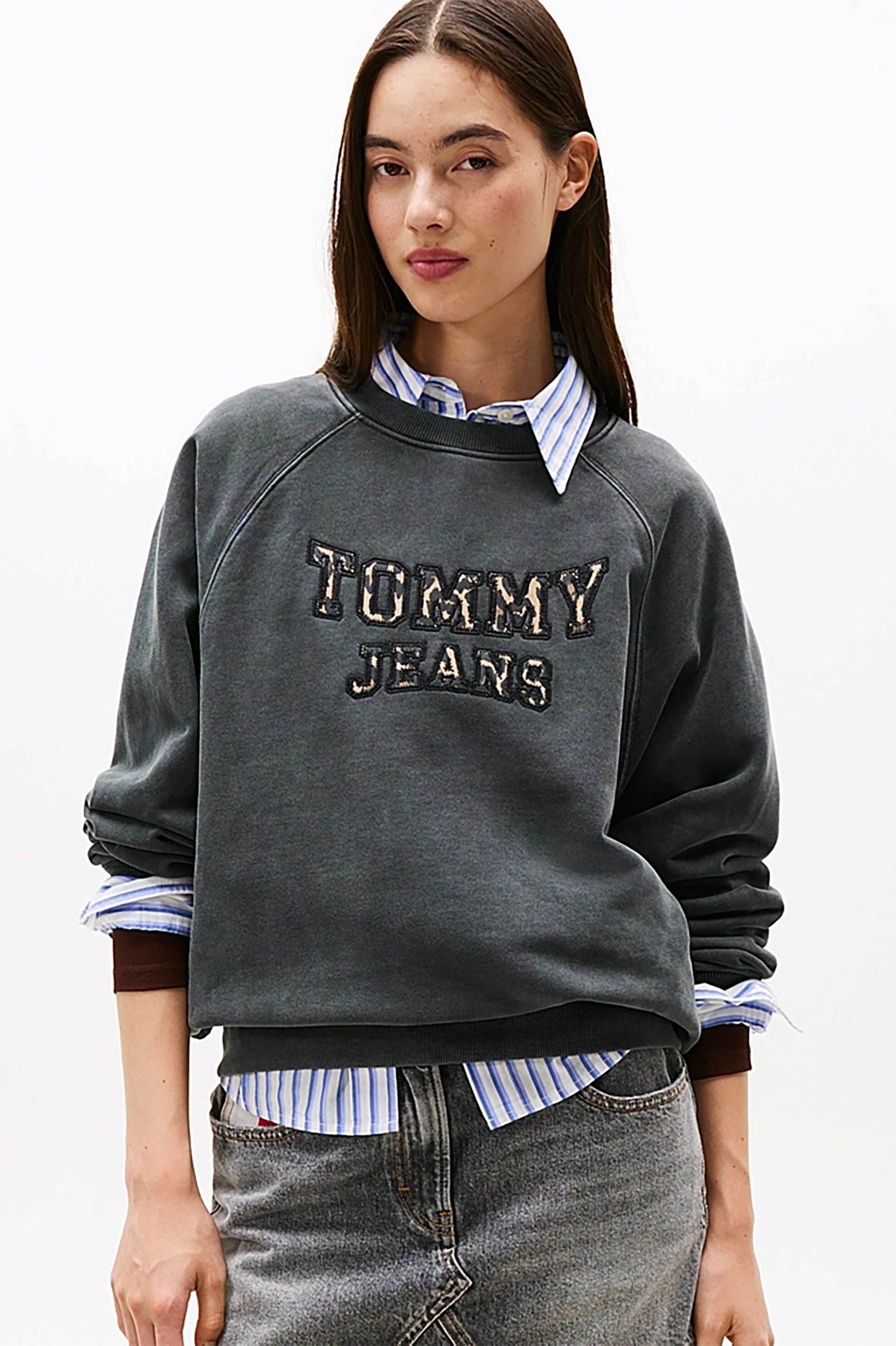Tommy Jeans γυναικείο πουλόβερ με animal logo print Relgular Fit