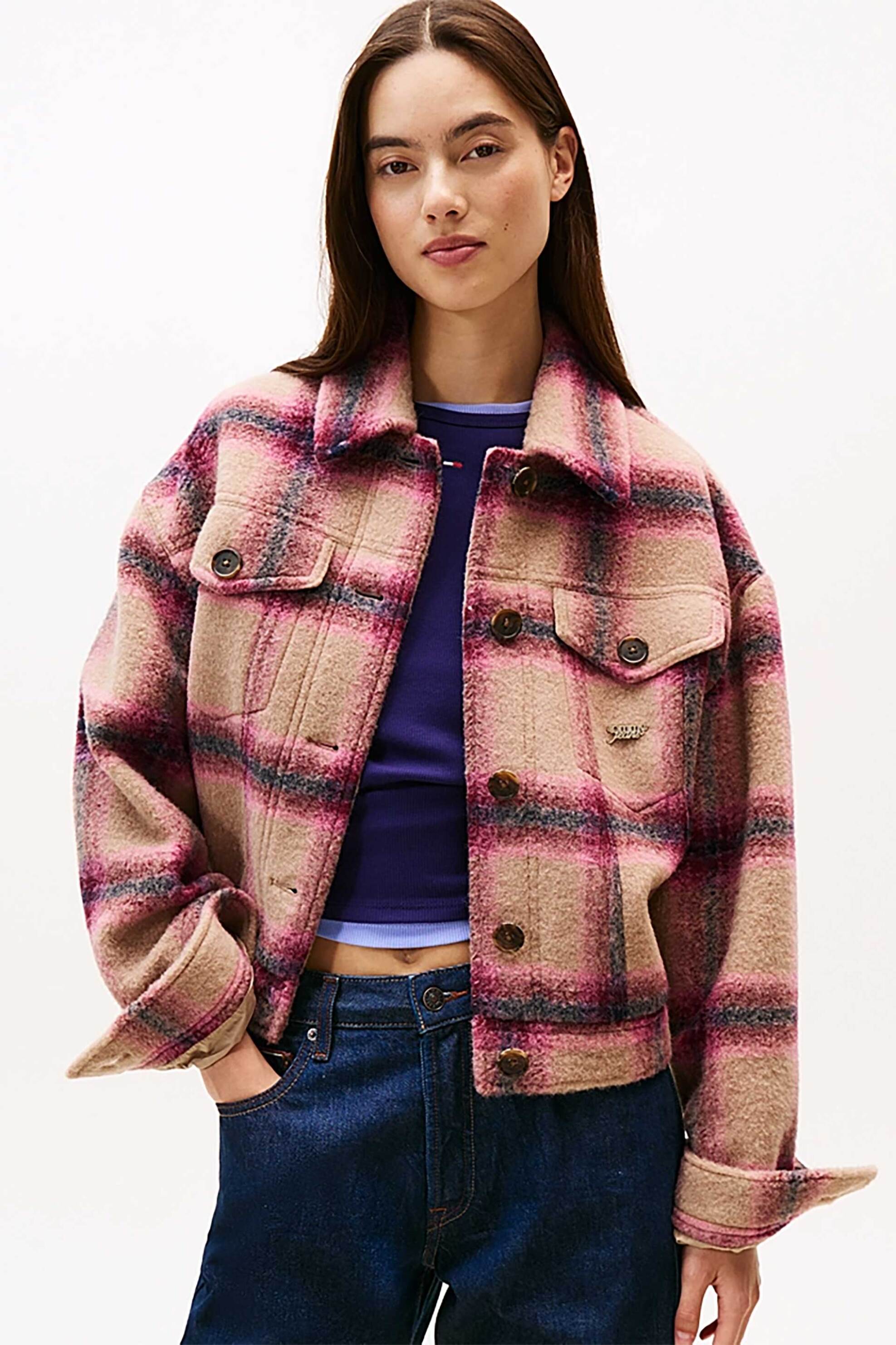 Tommy Jeans γυναικείο overshirt με καρό σχέδιο και λογότυπο Regular Fit