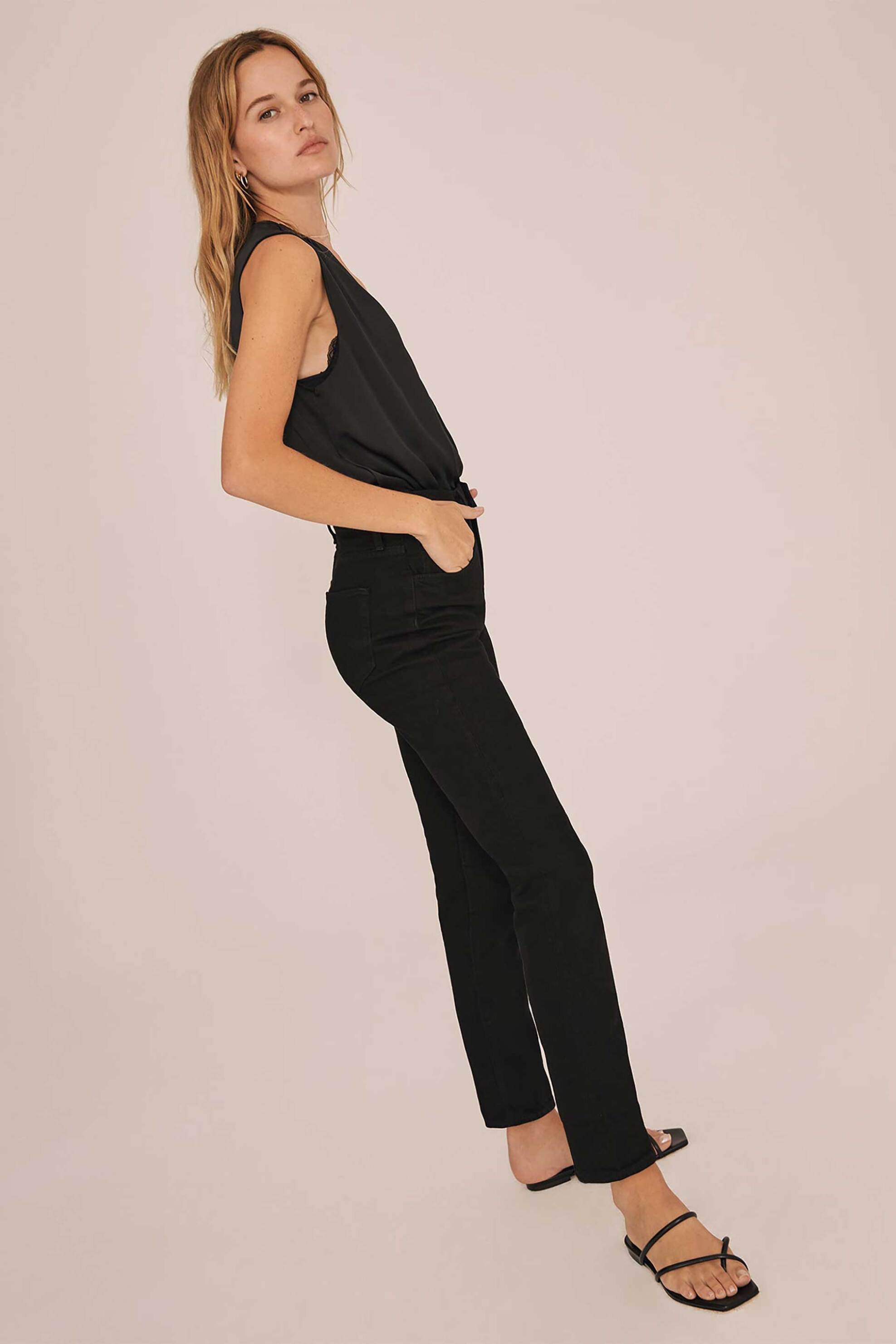 Favorite Daughter γυναικείο αμάνικο κορμάκι με V ντεκολτέ "The Sleeveless Date" - 45FEC9SD2504-BLK Μαύρο φωτογραφία