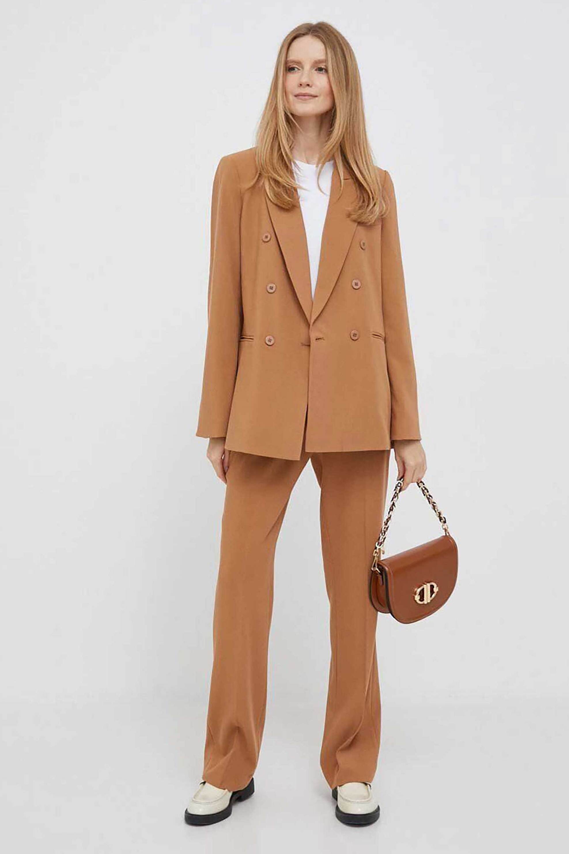 DKNY γυναικείο παντελόνι μονόχρωμο με τσέπες και διακοσμητικό μεταλλικό logo label - UG3PX097 Καμηλό