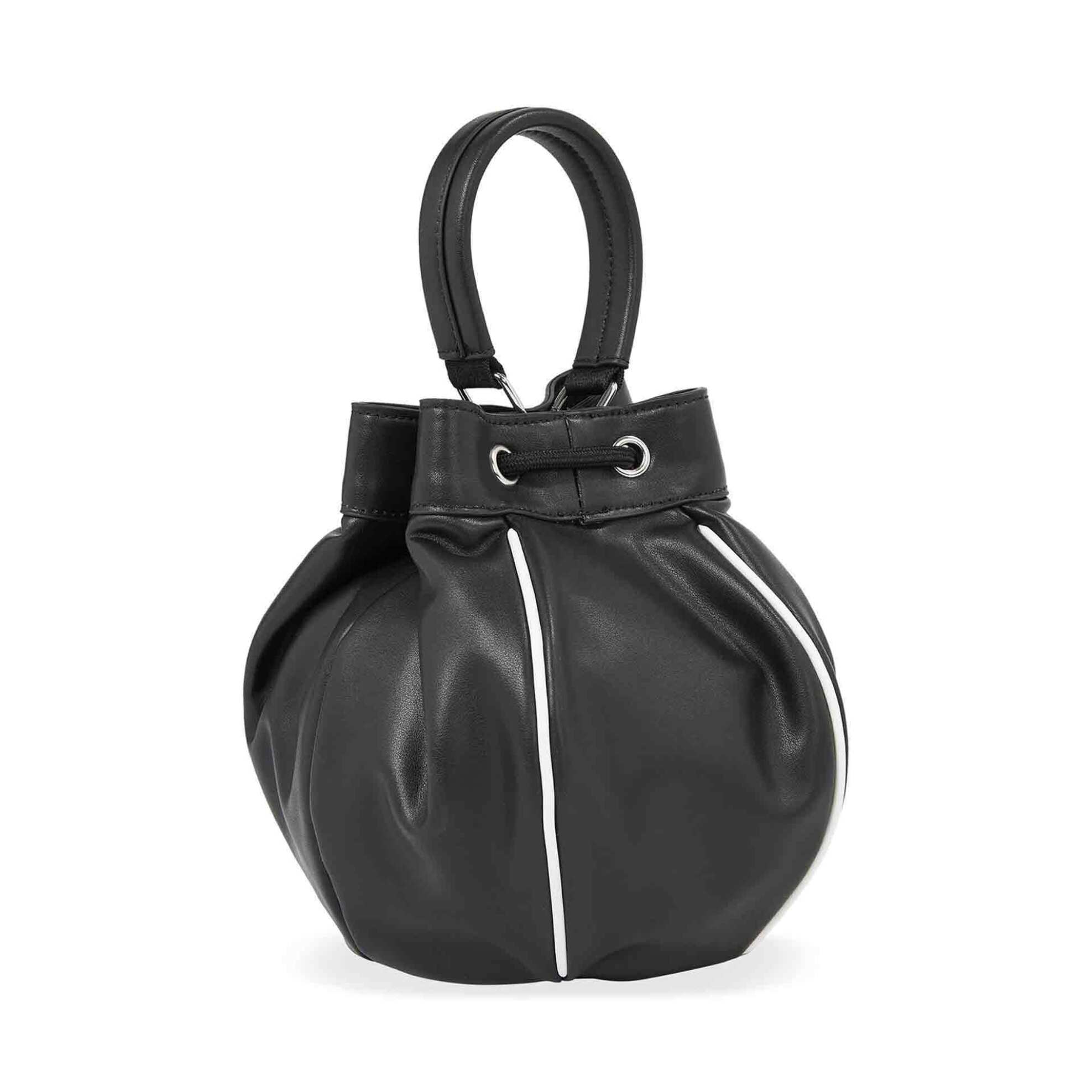 Tommy Jeans γυναικεία τσάντα bucket μονόχρωμη με contrast logo patch - AW0AW15437 Μαύρο φωτογραφία