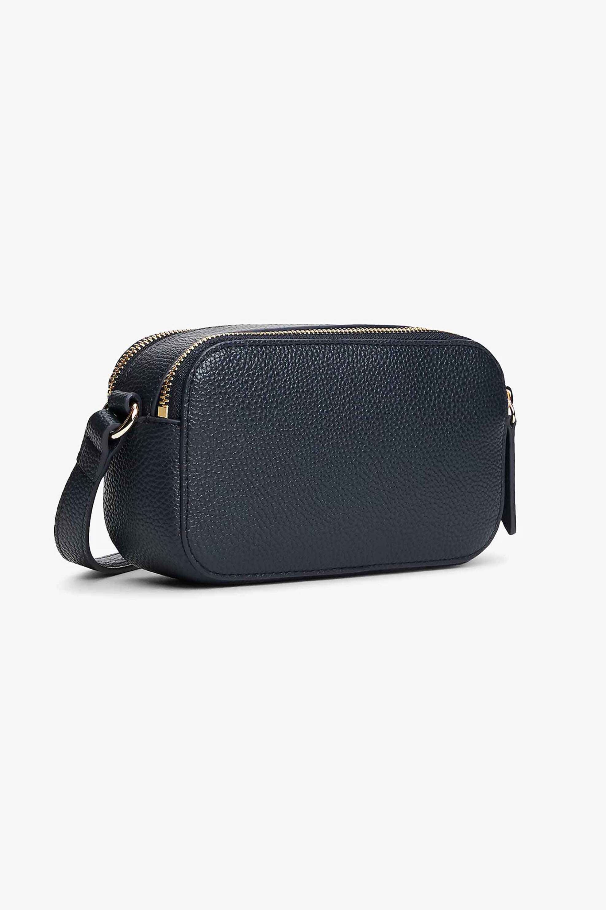 Tommy Hilfiger γυναικεία τσάντα crossbody με μεταλλικό monogram 