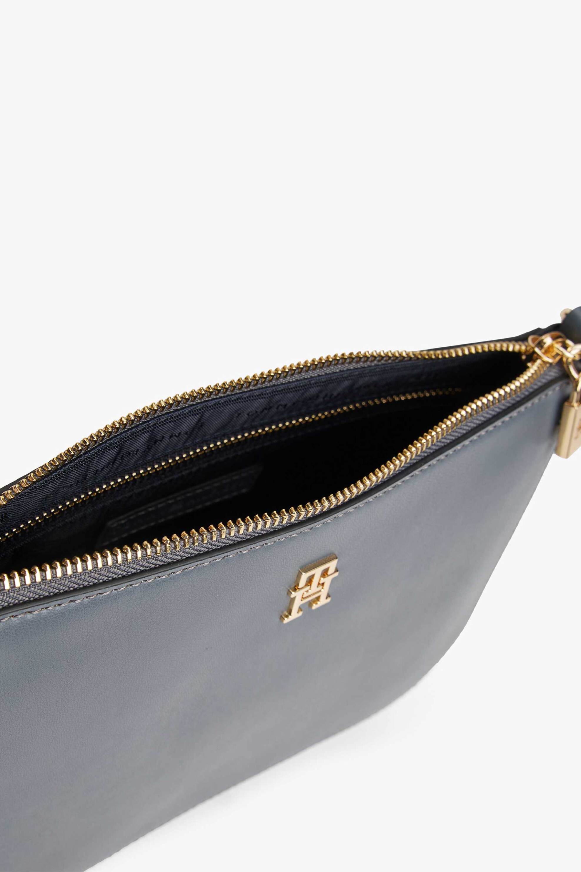 Tommy Hilfiger Γυναικείο Τσαντάκι Ώμου Crossbody με Αλυσίδα Και Μεταλλικό Μονόγραμμα Τη Glam - Aw0Aw18143 Γκρι