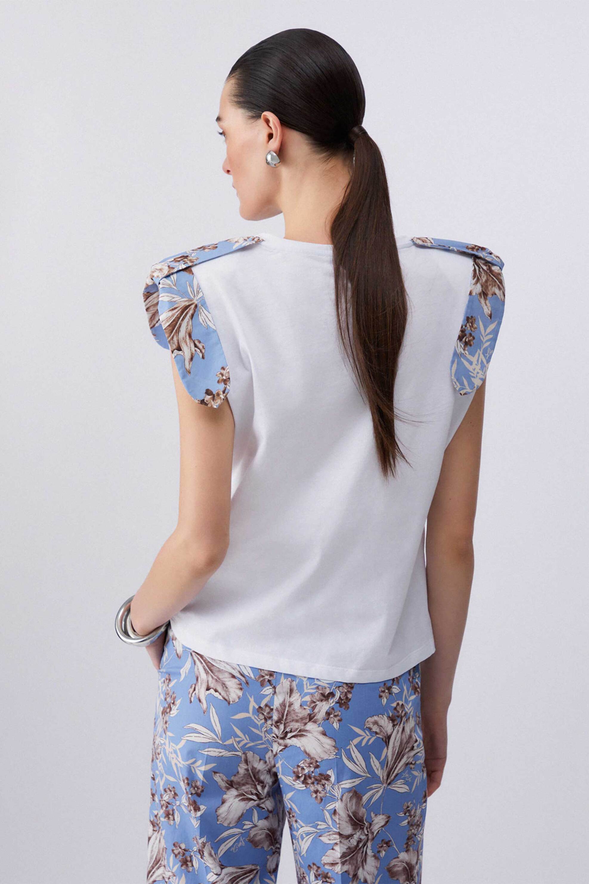 LIU JO Liu Jo γυναικείο T-shirt με floral print και ενισχυμένους ώμους Regular Fit - WA6201J6308 Λευκό - 3