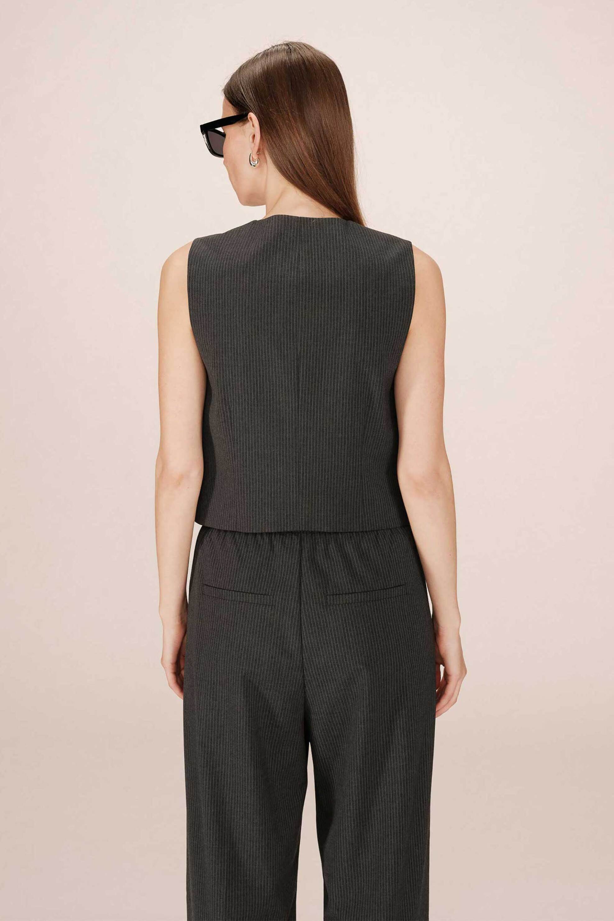 Grace & Mila γυναικείο γιλέκο ριγέ "Sister" - SISTER/FW25 Ανθρακί φωτογραφία