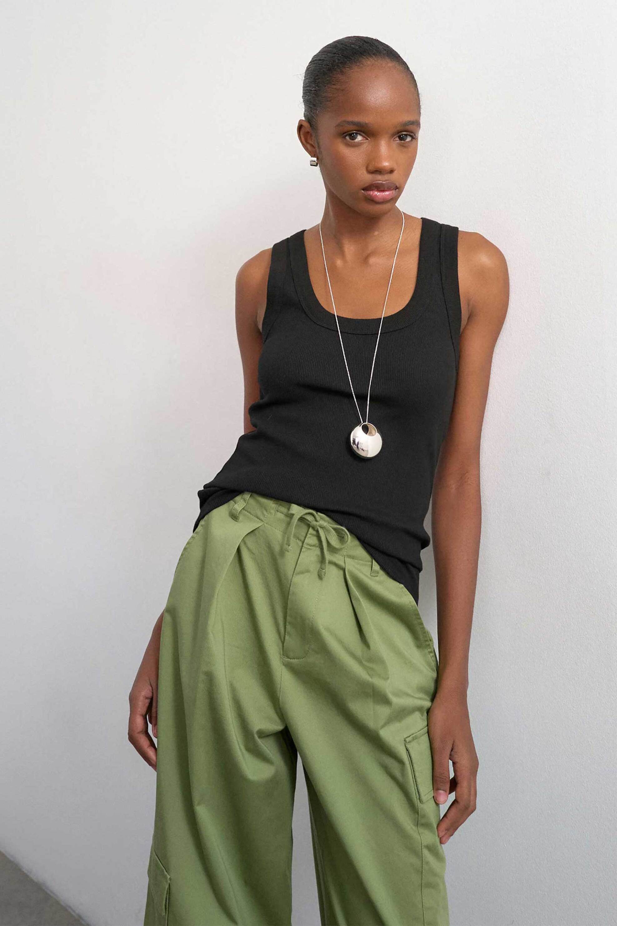 Topshop γυναικείο τοπ μονόχρωμο αμάνικο "Honey" - 31000879 Μαύρο