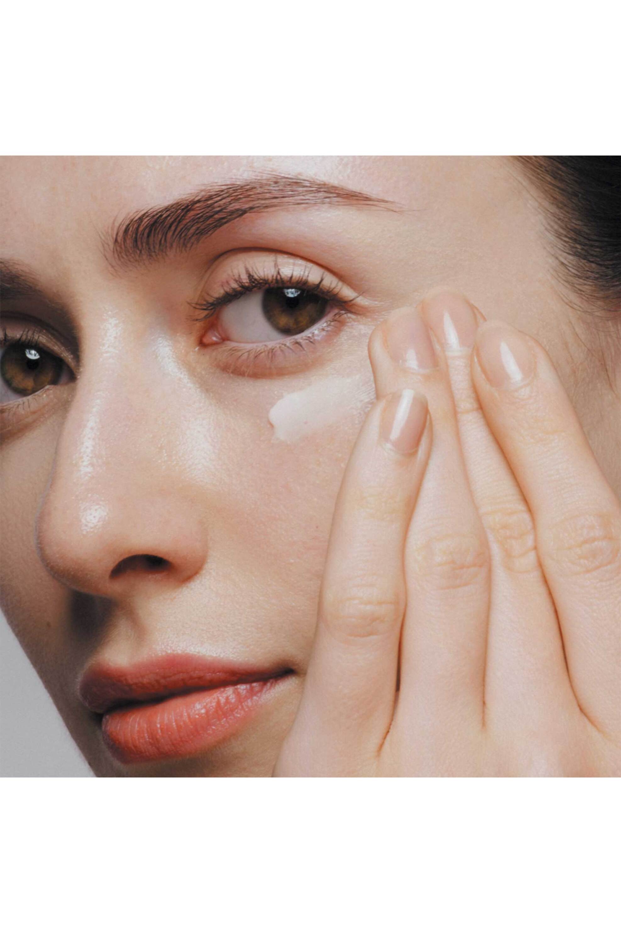 Shiseido Future Solution Lx Eye And Lip Total Regenerating Cream Refill 17 ml - 21259 φωτογραφία