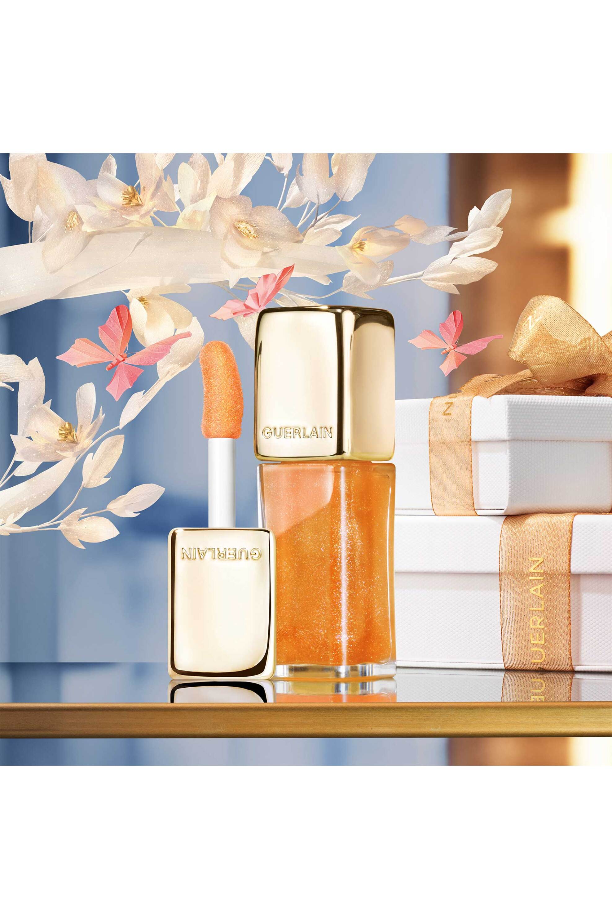 Guerlain Kisskiss Bee Glow Oil 92% Natural-Origin Honey Tint Lip Oil - Limited Edition 9,5 ml - G062191 389 Sparkling Peach φωτογραφία