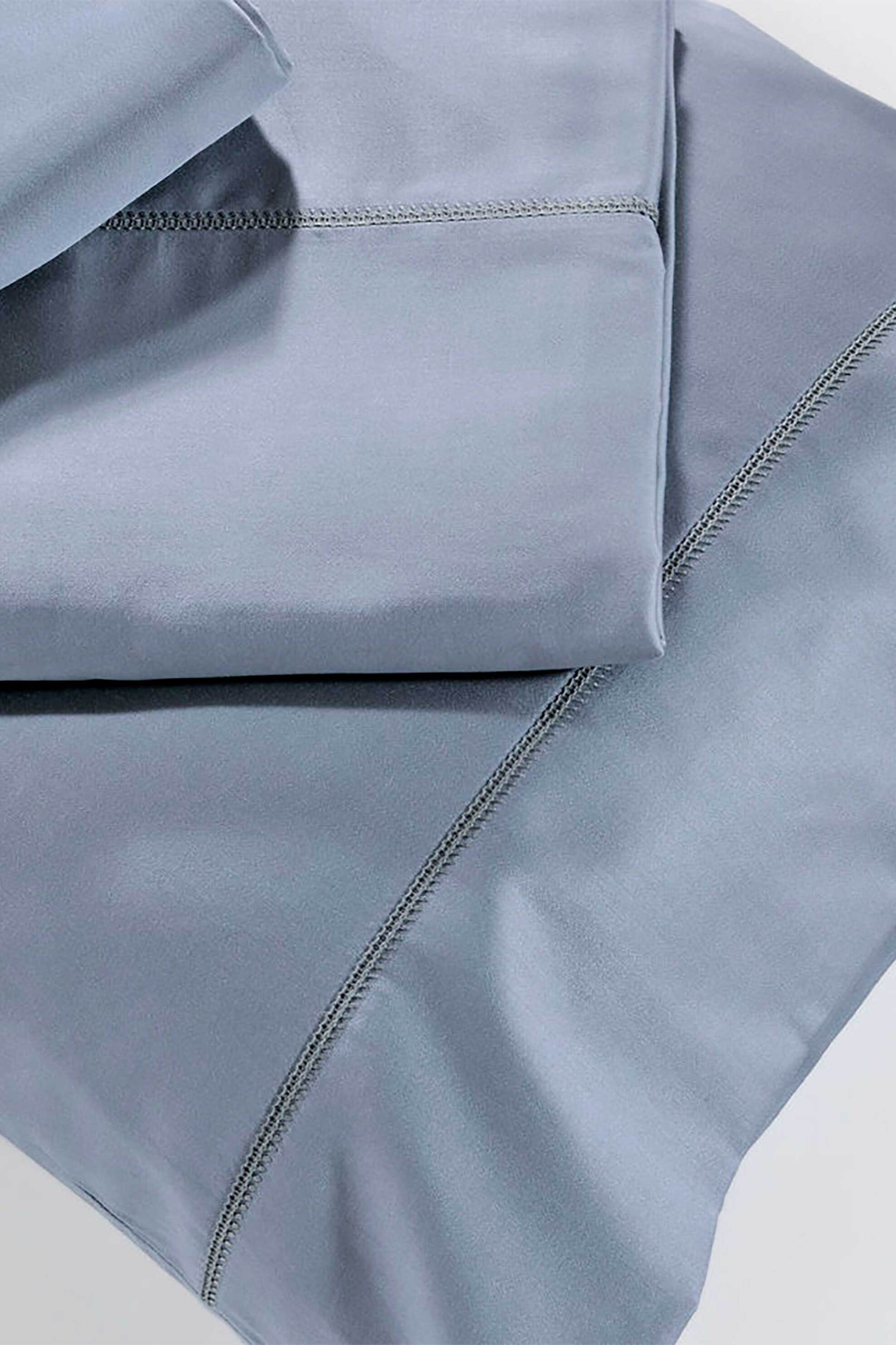 DOWN TOWN Home σετ σεντόνια ημίδιπλα και μαξιλαροθήκες με ανάγλυφη ραφή "250/7" 2 x 200 x 300 cm - 2 x 50 x 75 cm - 17-0096