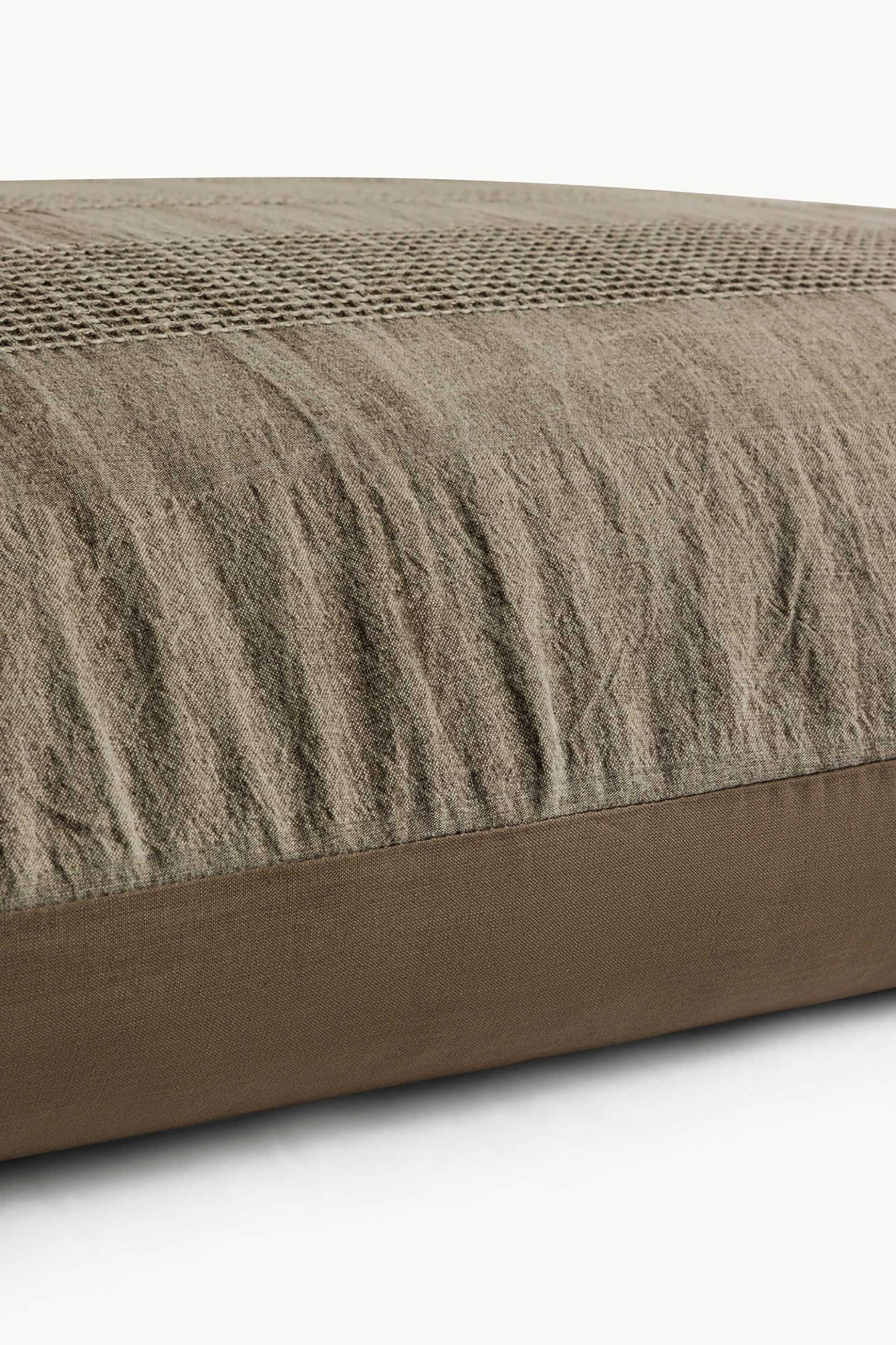 Coincasa βαμβακερή μαξιλαροθήκη με waffle pattern 50 x 80 cm - 007499941 Καφέ φωτογραφία