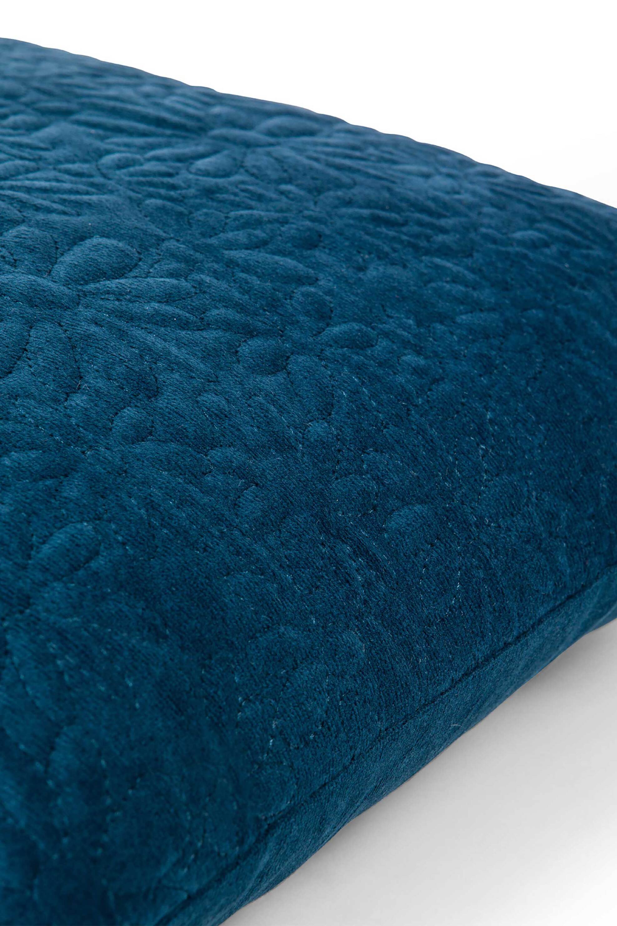 Coincasa διακοσμητικό μαξιλάρι μονόχρωμο με ανάγλυφο σχέδιο 45 x 45 cm - 007393755 Μπλε φωτογραφία