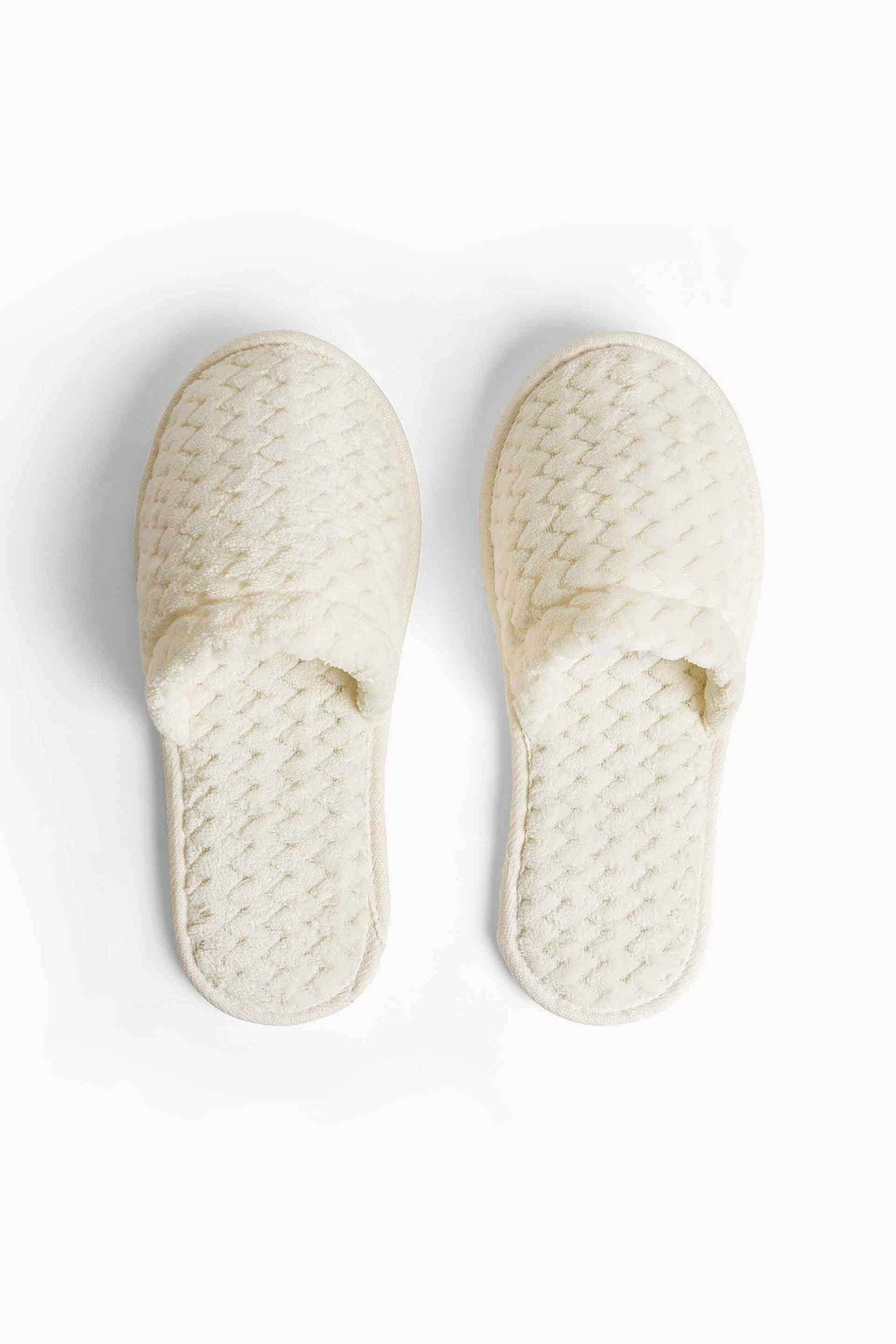Coincasa γυναικείες παντόφλες με zigzag pattern (S/M) - 006806992 Κρέμ