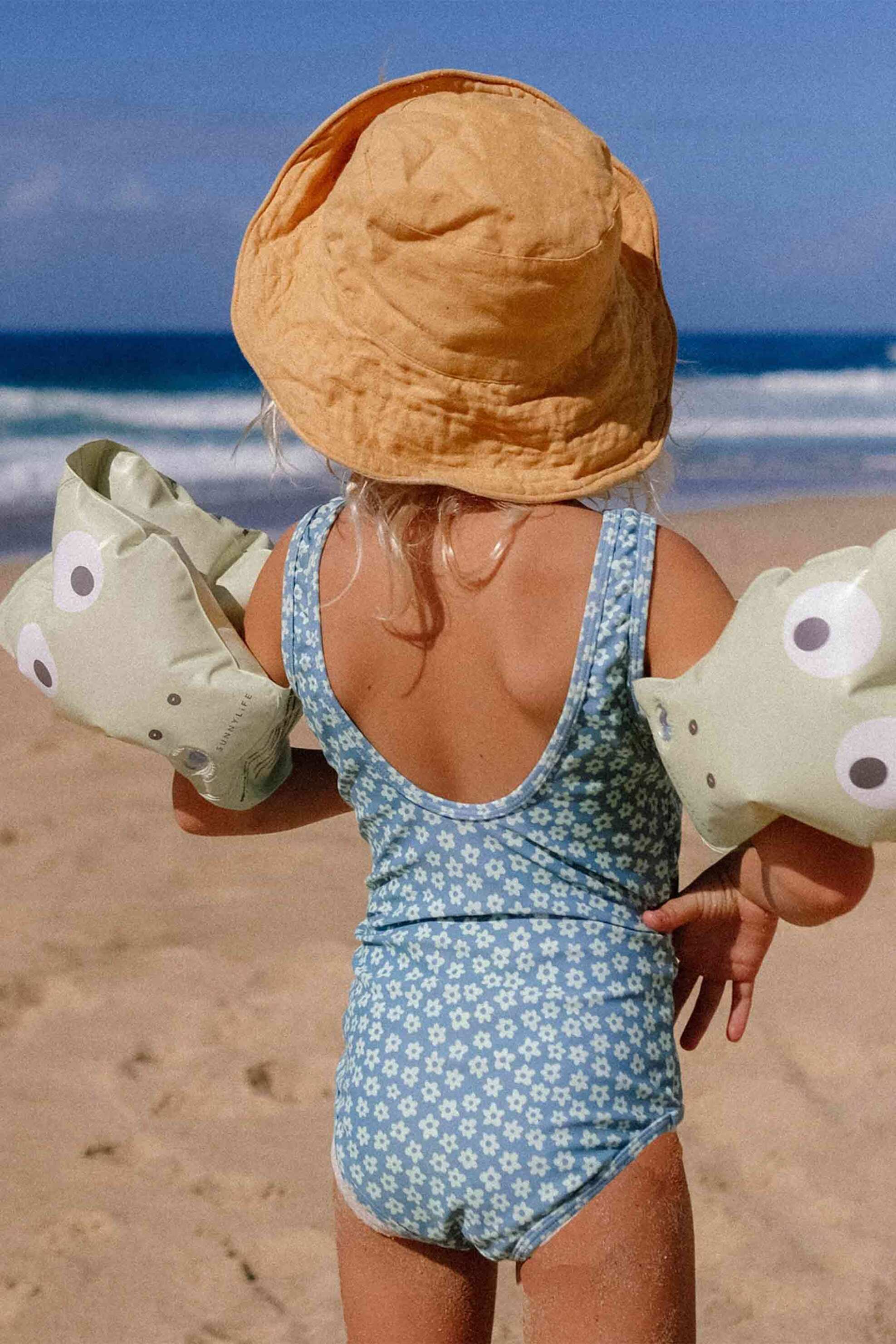 SUNNYLiFE Sunny Life παιδικά μπρατσάκια "Cookie the Croc Light Khaki" - 24180135 Λαδί