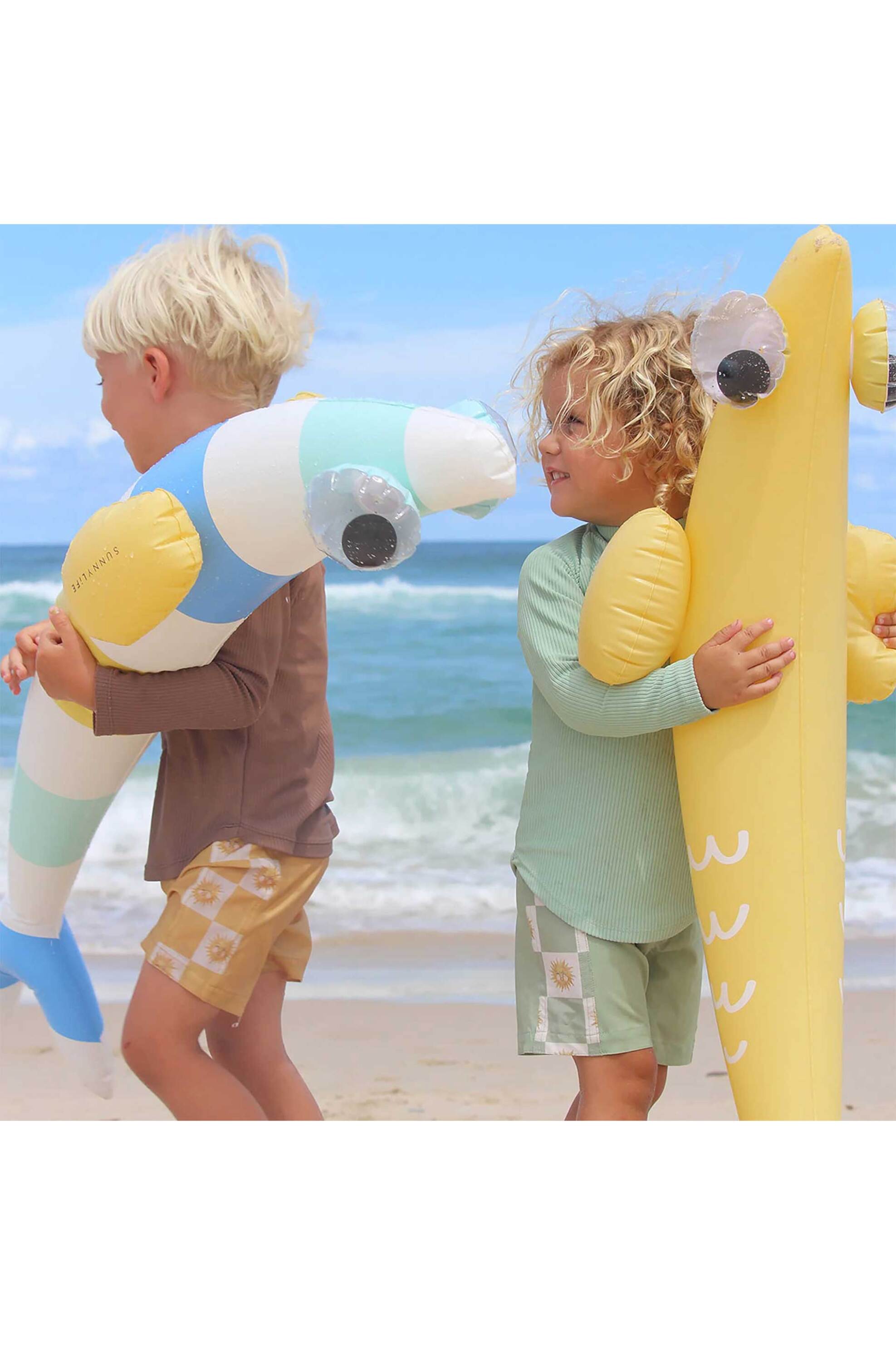 Sunny Life σετ φουσκωτό κολύμβησης "Noodle Finn The Fish Multi" - 25180132 Κίτρινο φωτογραφία
