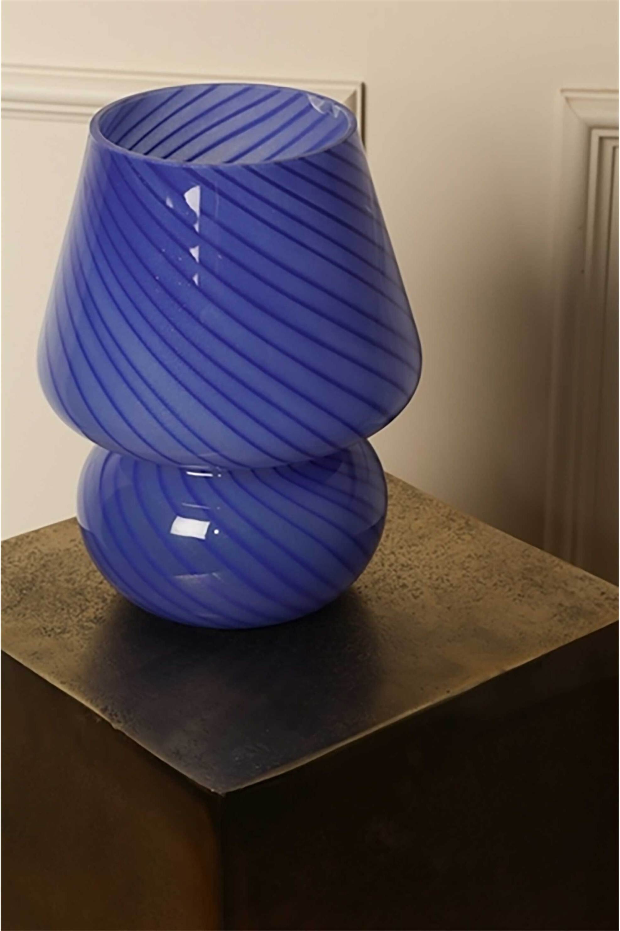 C'est Bon γυάλινο επιτραπέζιο φωτιστικό 19 x 15 cm "Joyful" - 946-413-382-934 Μπλε Cobalt φωτογραφία