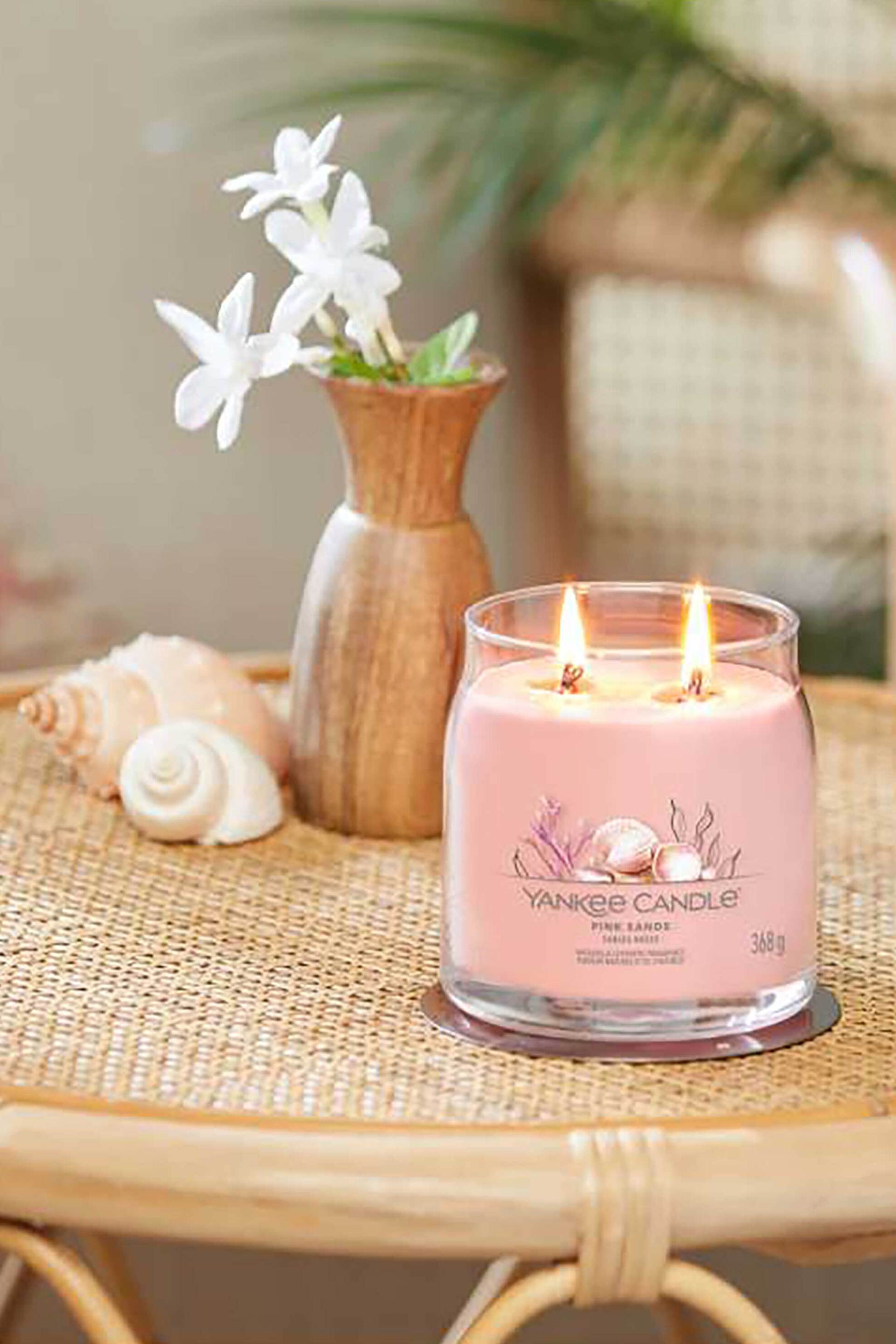 YANKEE CANDLE Yankee Candle αρωματικό κερί σε γυάλινο δοχείο medium "Signature Pink Sands" - 1629996E