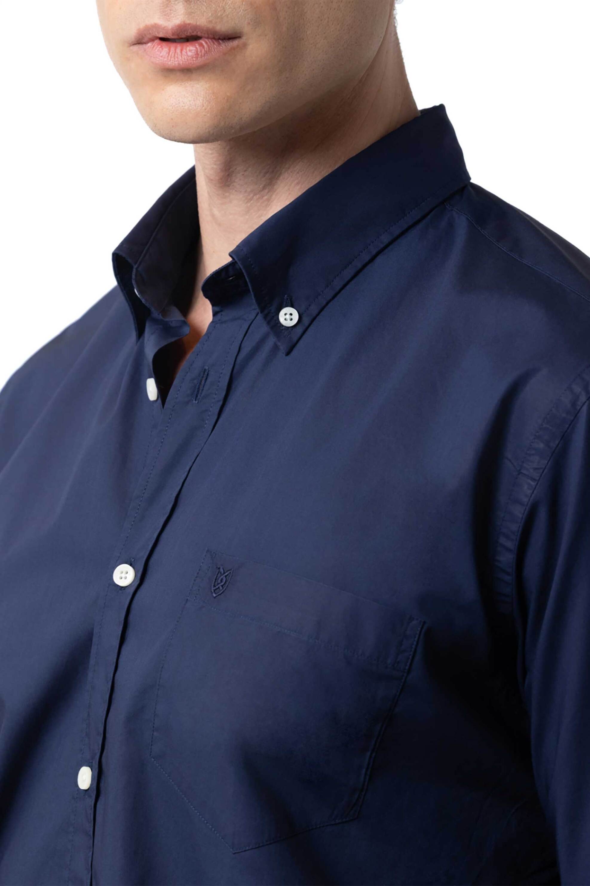 The Bostonians ανδρικό πουκάμισο button down μονόχρωμο με τσέπη και κεντημένο λογότυπο Regular Fit "Poplin" - AAP2062 Μπλε Σκούρο φωτογραφία