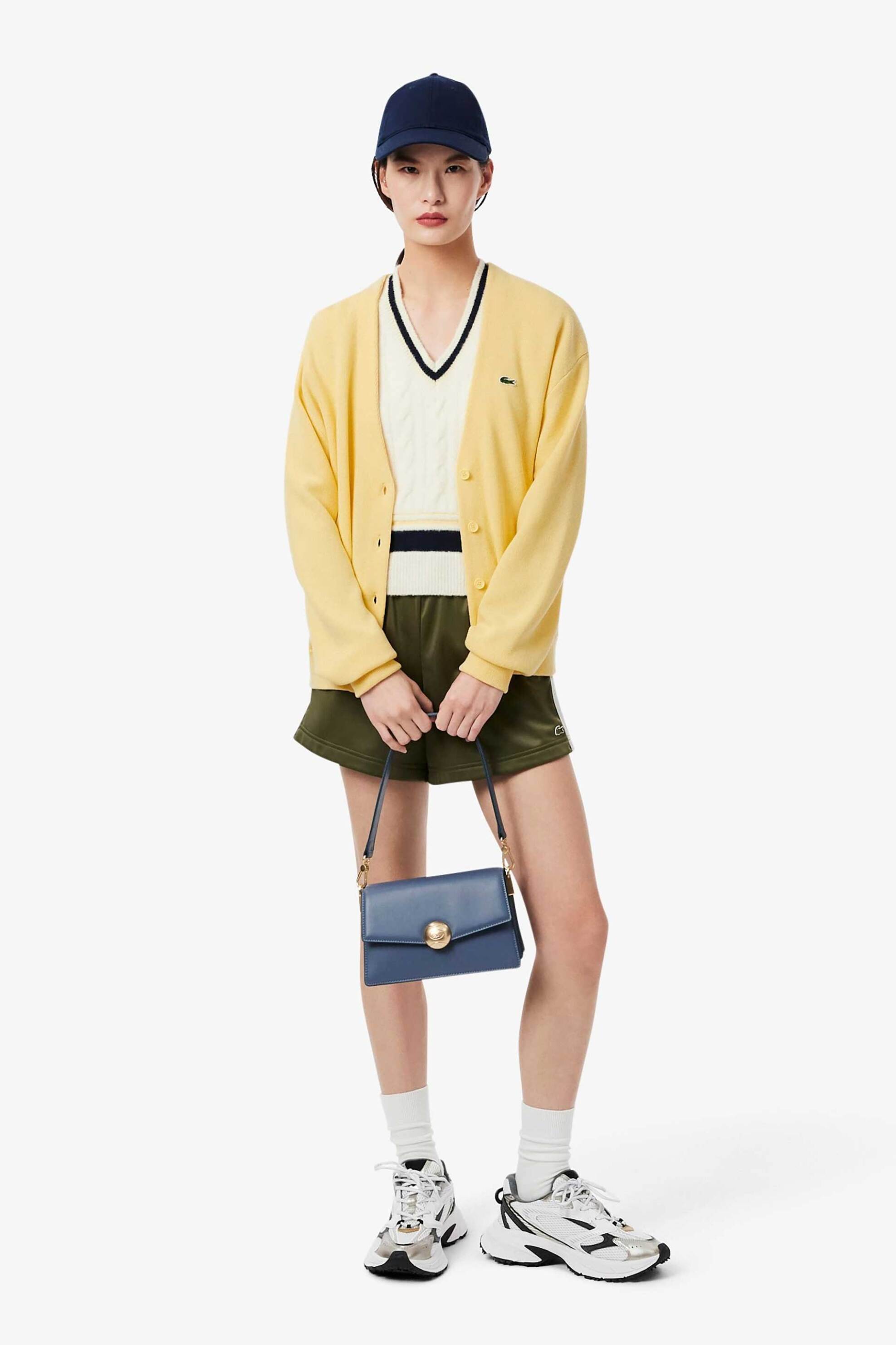 Lacoste γυναικεία πλεκτή ζακέτα με V και κεντημένο λογότυπο Regular Fit - AF4143-00 Κίτρινο Ώχρα φωτογραφία
