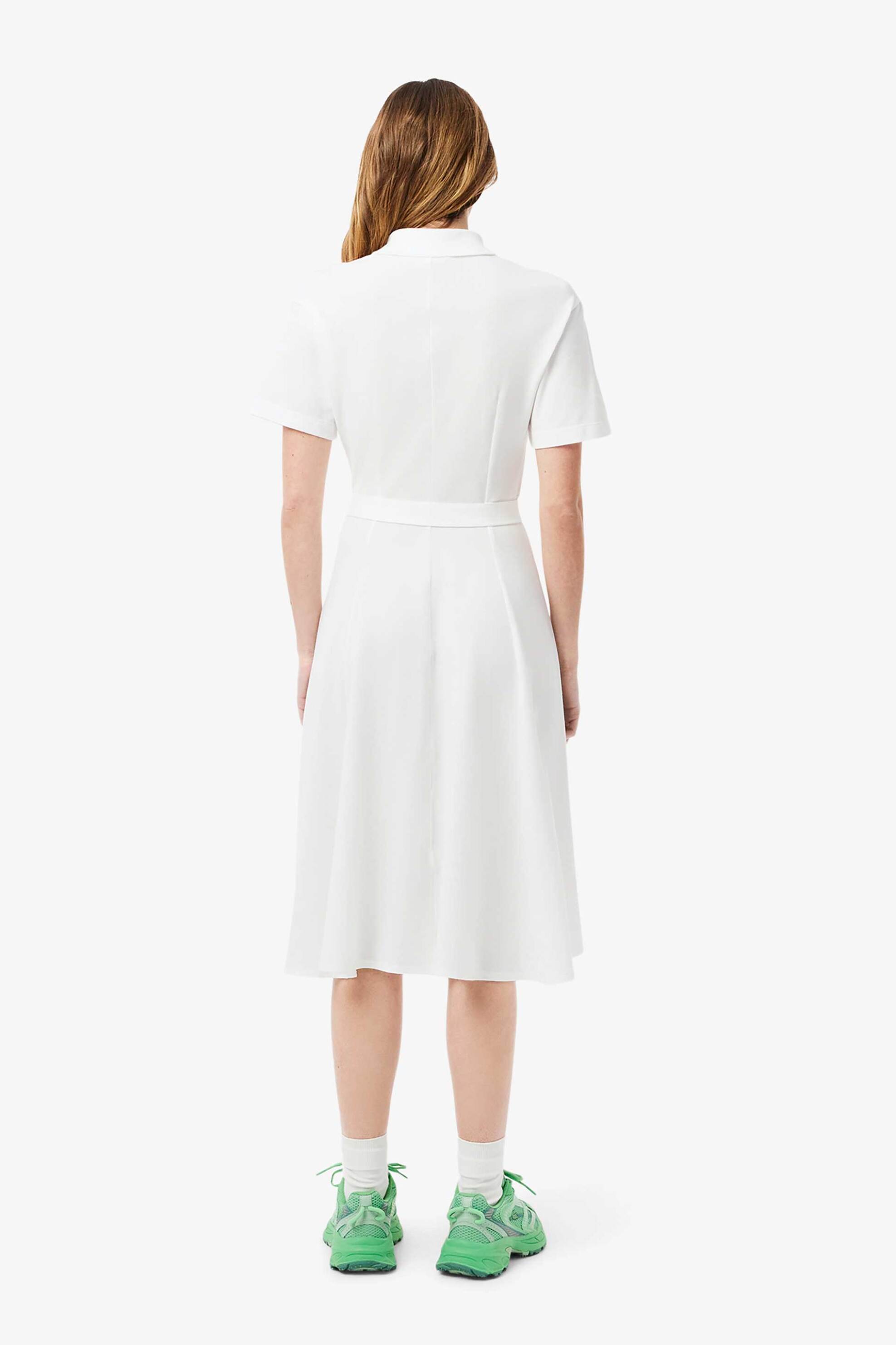 Lacoste Γυναικείο Midi Φόρεμα Πόλο Σεμιζιέ Πικέ με Κεντημένο Λογότυπο Flared Cut - Ef9621-00 Λευκό