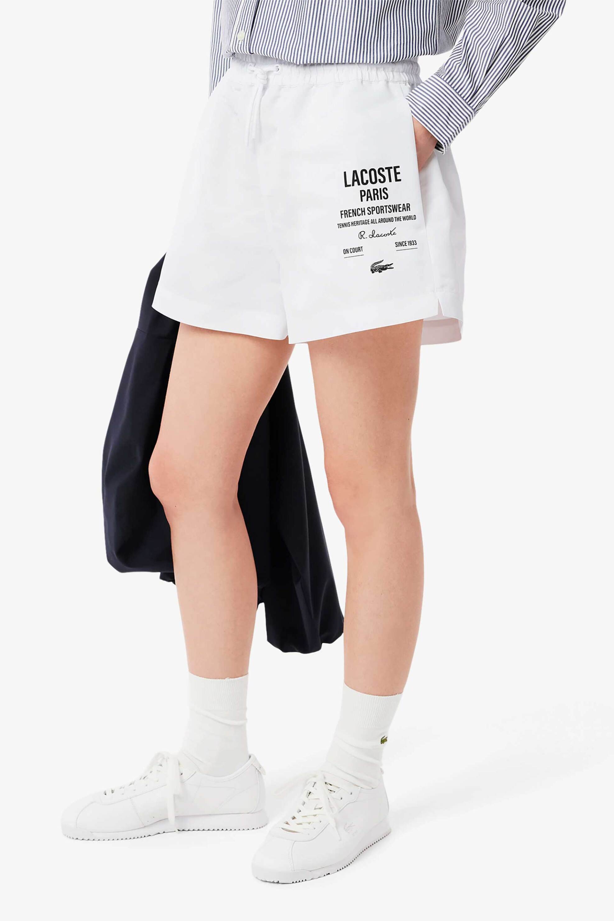 Lacoste γυναικείο σορτς με lettering και ελαστική μέση Loose Wide Fit - FF9845-00 Λευκό φωτογραφία