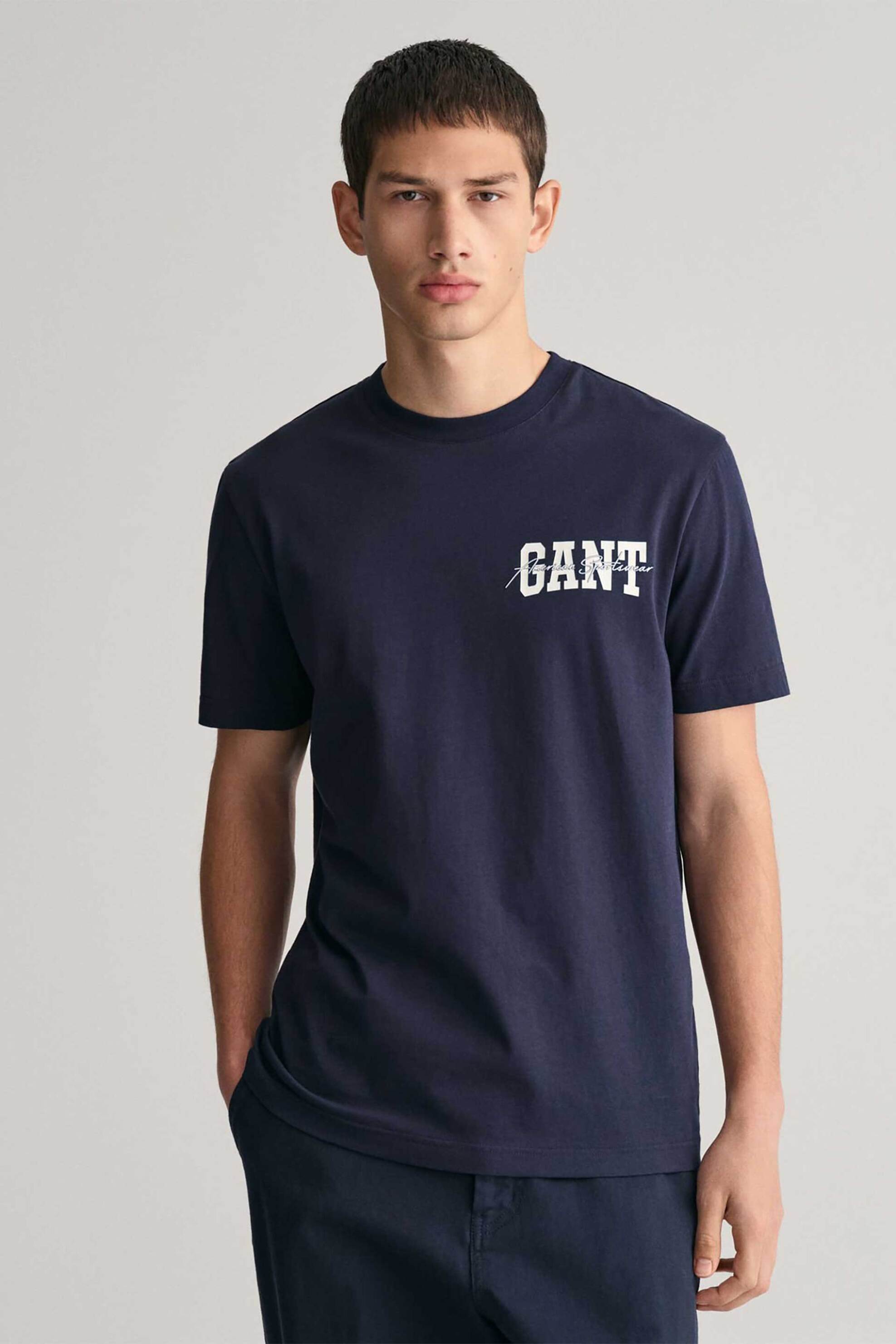 Ανδρική Μόδα > Ανδρικά Ρούχα > Ανδρικές Μπλούζες > Ανδρικά T-Shirts Gant ανδρικό T-shirt με arch script graphic print Regular Fit - 2033016 Μπλε Σκούρο