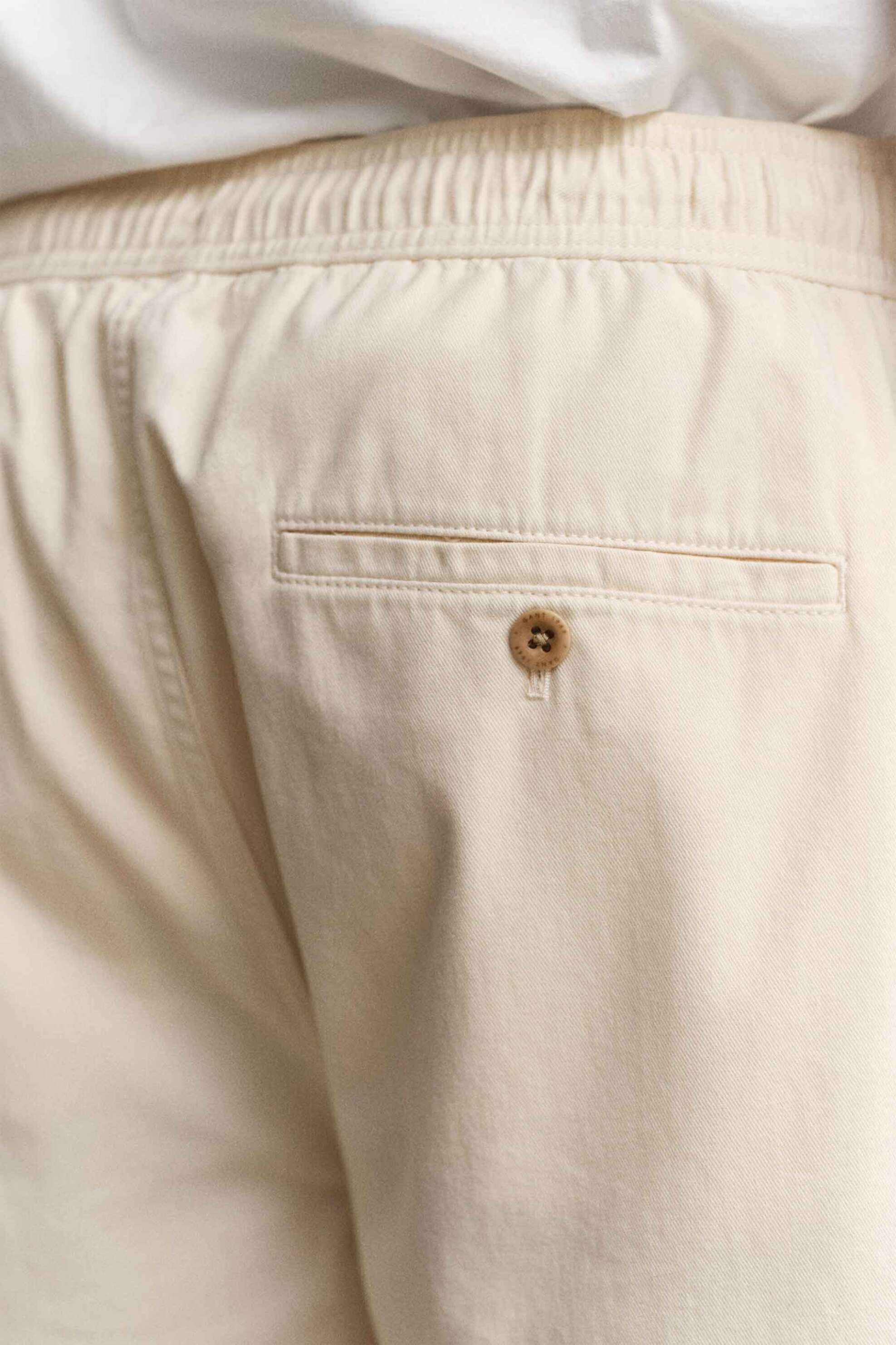 Gant Ανδρική Βερμούδα με Ελαστική Μέση Regular Fit - 205645 Κρέμ