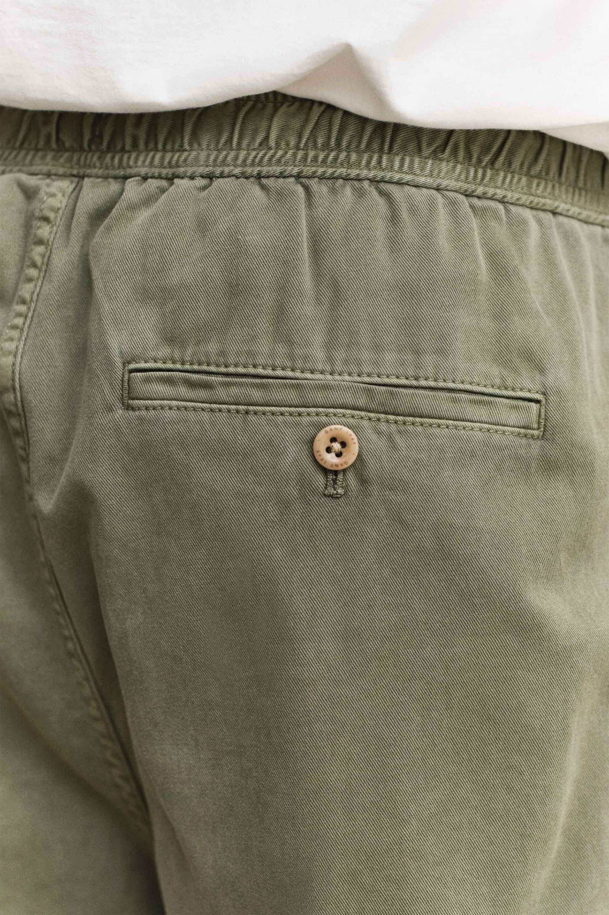 Gant Ανδρική Βερμούδα με Ελαστική Μέση Regular Fit - 205645 Λαδί