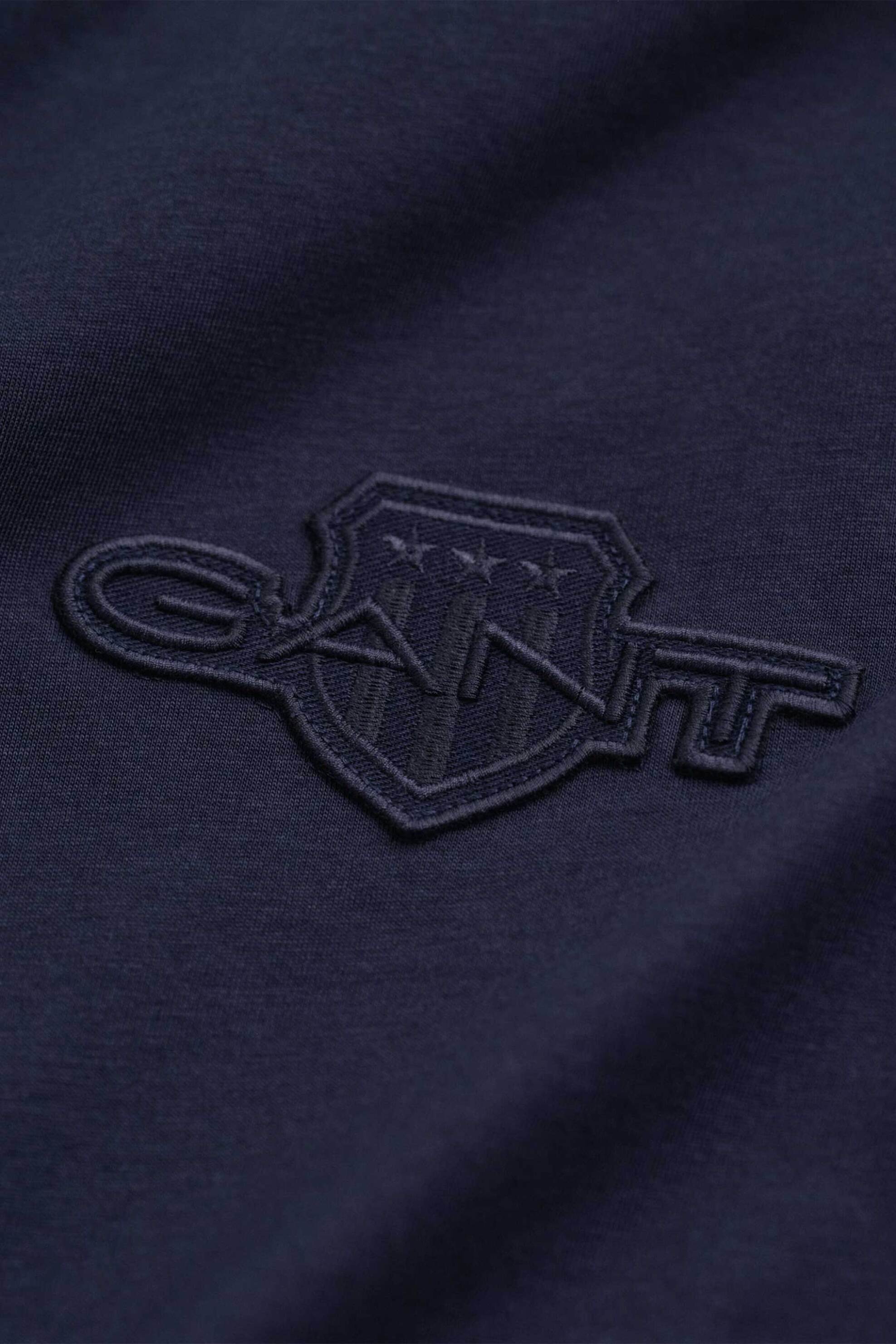 Gant ανδρικό T-shirt με ton-sur-ton κεντημένο λογότυπο Regular Fit - 2067058 Μπλε Σκούρο φωτογραφία