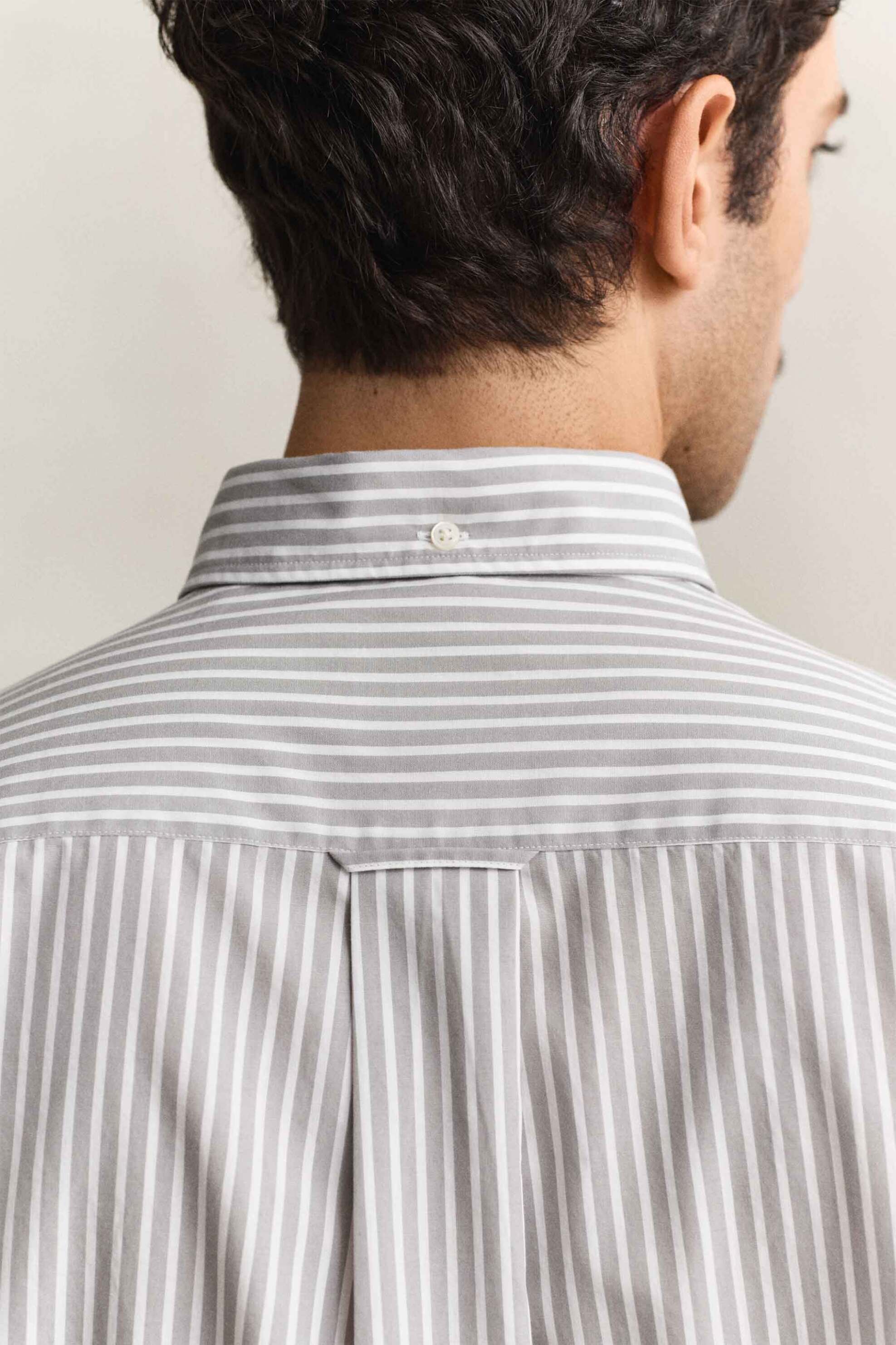 Gant Ανδρικό Πουκάμισο Button Down με Ριγέ Σχέδιο Και Τσέπη Κεντημένο Λογότυπο Regular Fit - 3000130 Γκρι