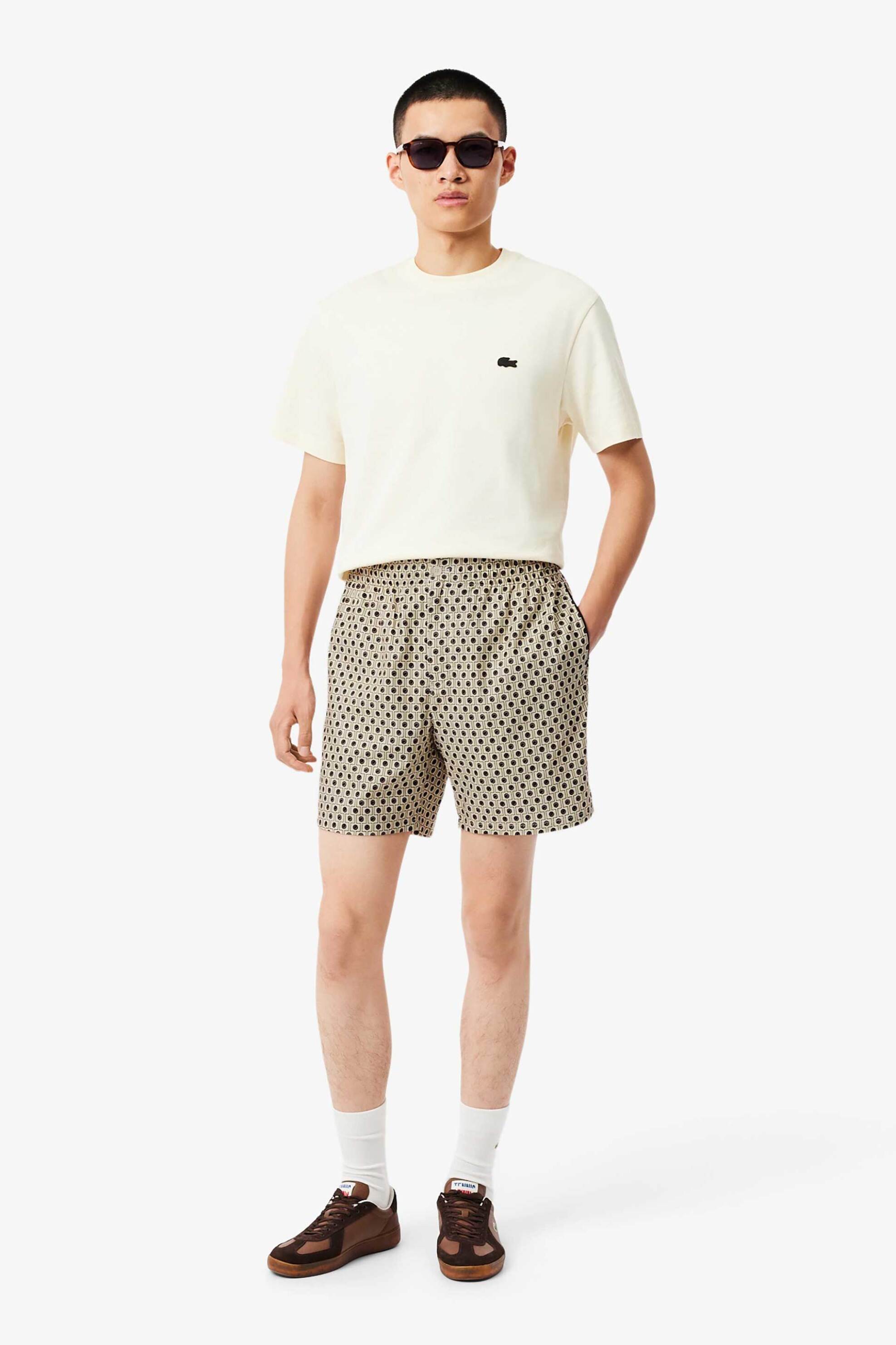 Lacoste ανδρική βερμούδα με all-over print και ελαστική μέση Relaxed Fit - GH0748-00 Μπεζ