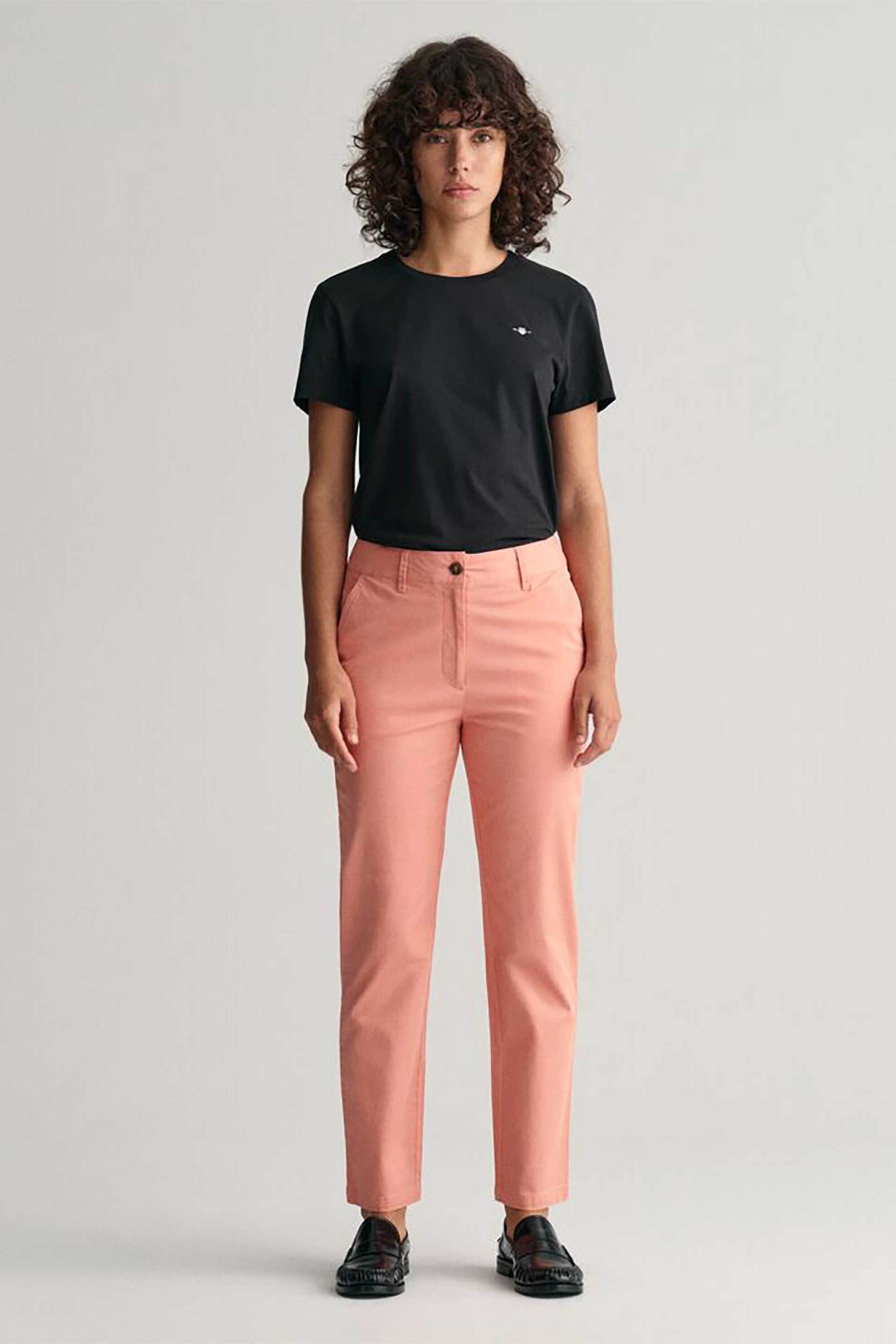 GANT Gant γυναικείο παντελόνι chino μονόχρωμο cropped με τσέπες Slim Fit - 4150261 Ροδακινί